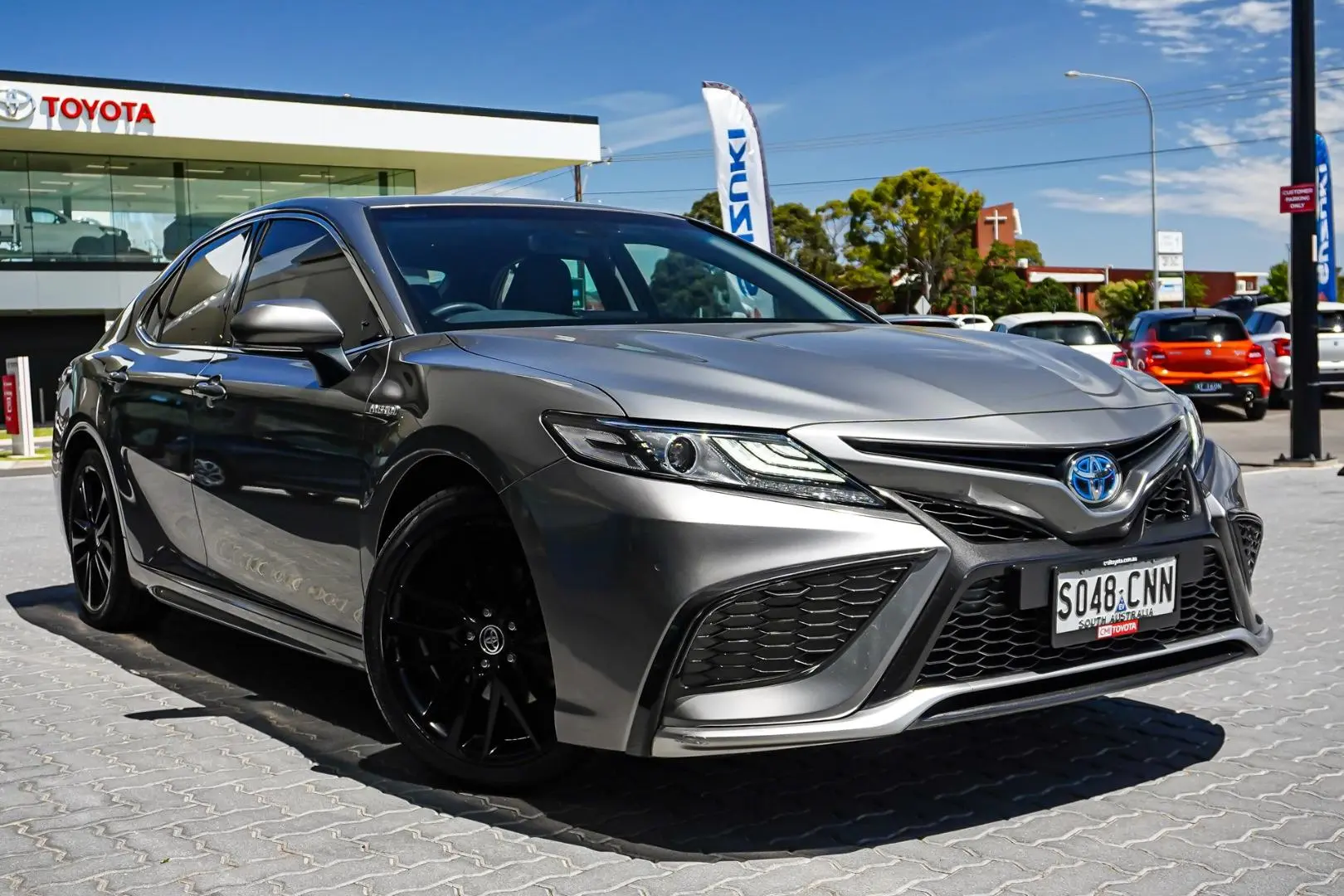 2021 Toyota Camry Gallery Image 2