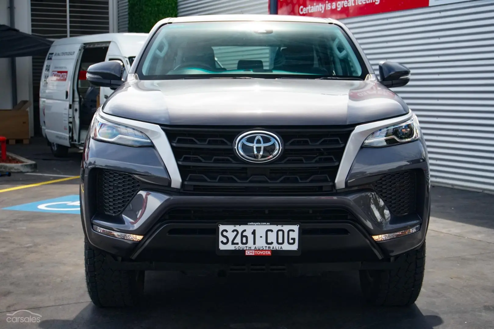 2021 Toyota Fortuner Image 4