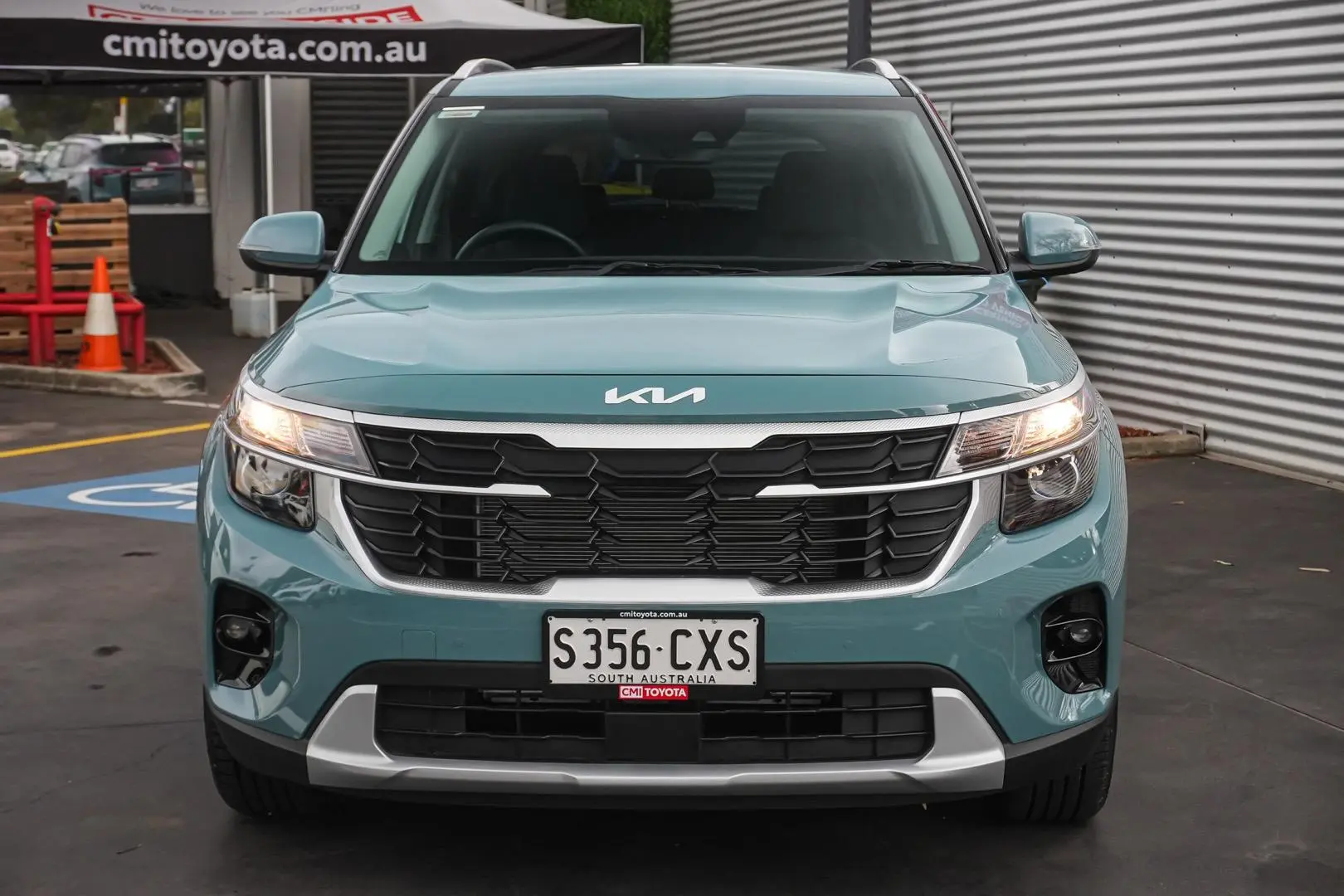 2023 Kia Seltos Gallery Image 4