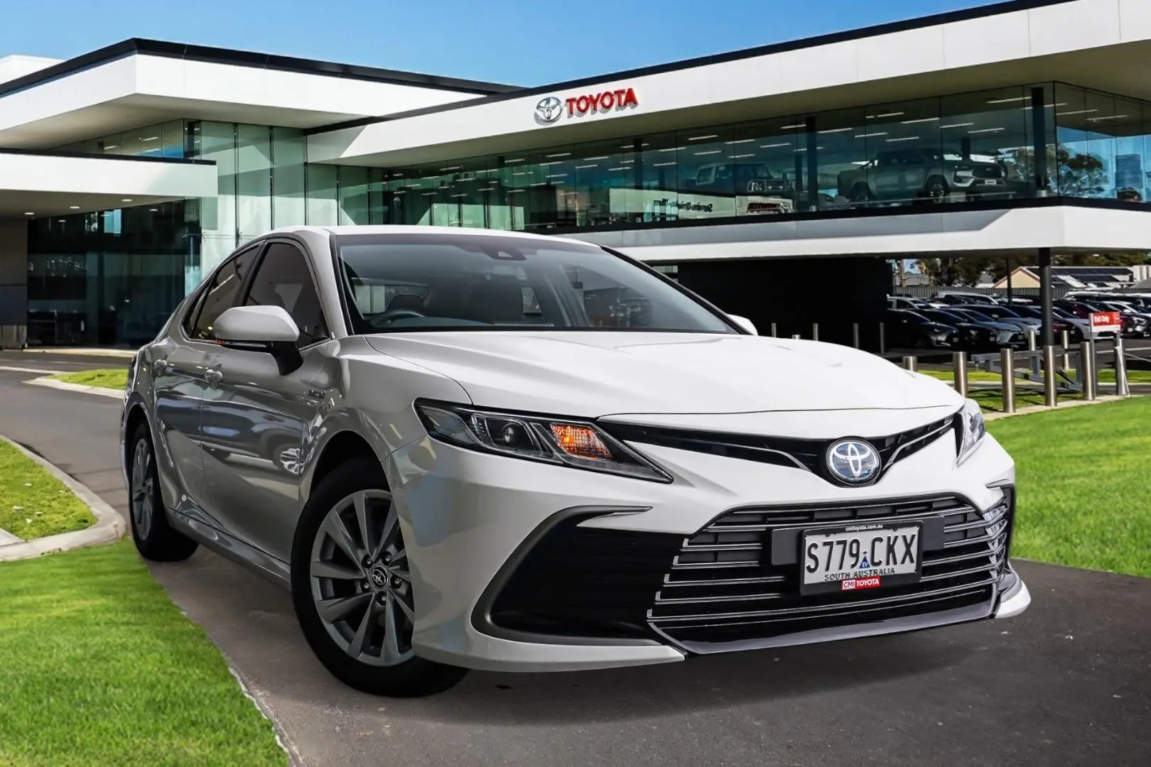 2021 Toyota Camry Gallery Image 1