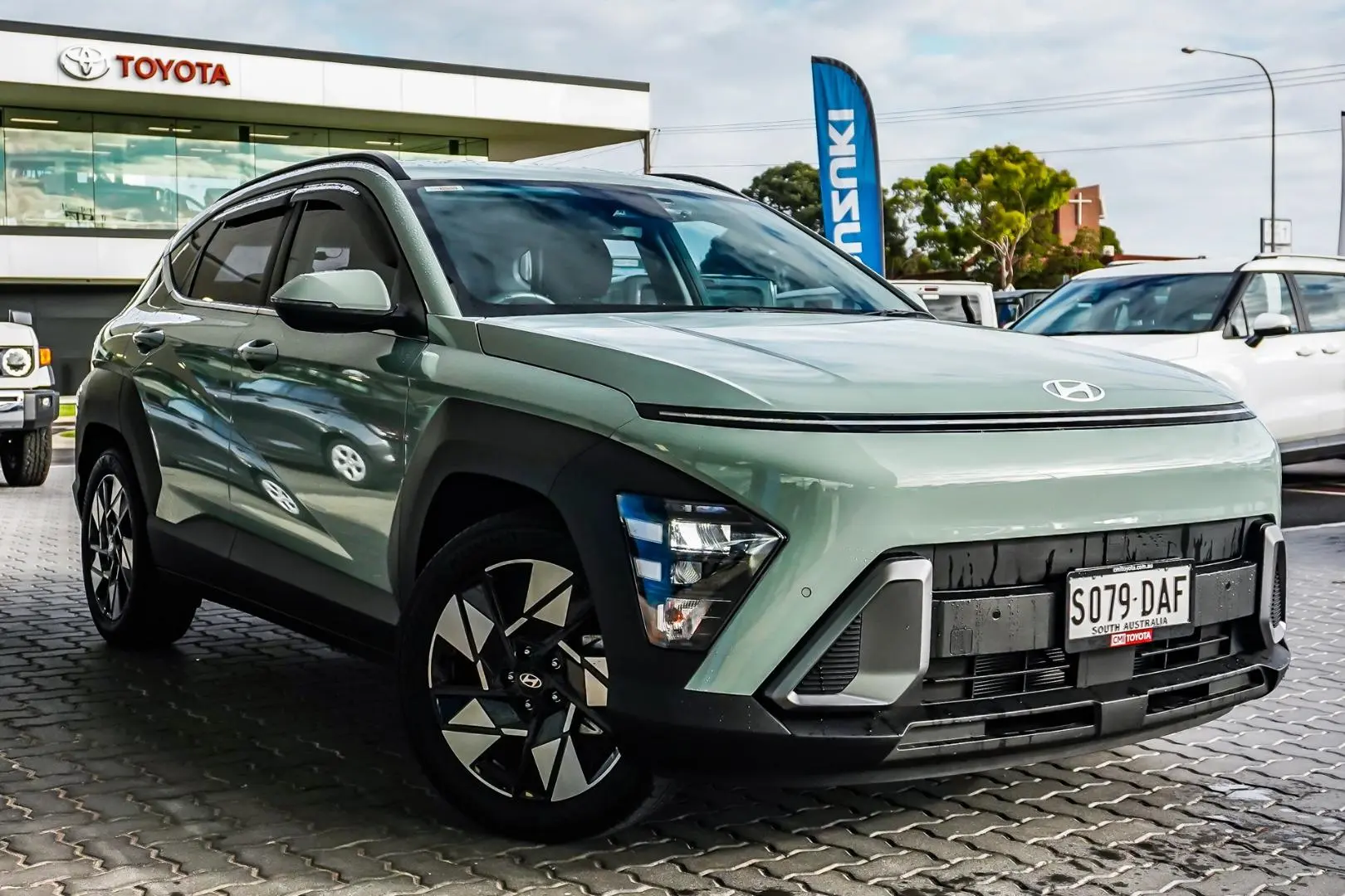 2024 Hyundai Kona Gallery Image 1