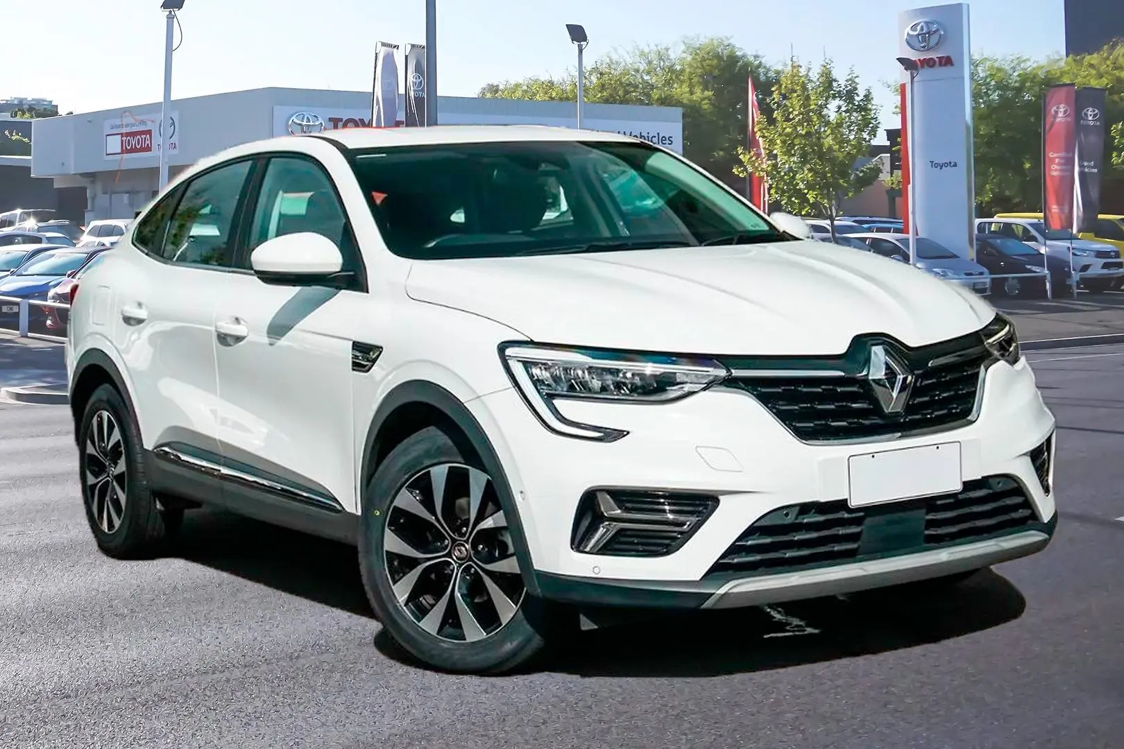 2023 Renault Arkana Gallery Image 1