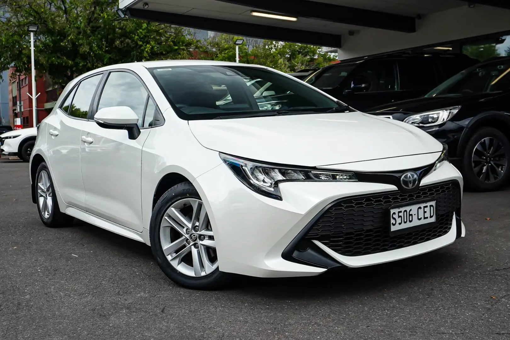 2019 Toyota Corolla Gallery Image 2