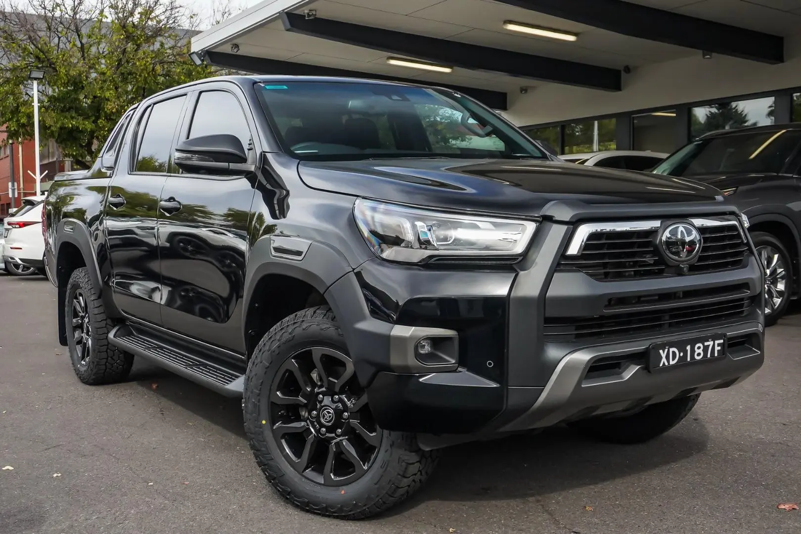 2022 Toyota Hilux Gallery Image 2