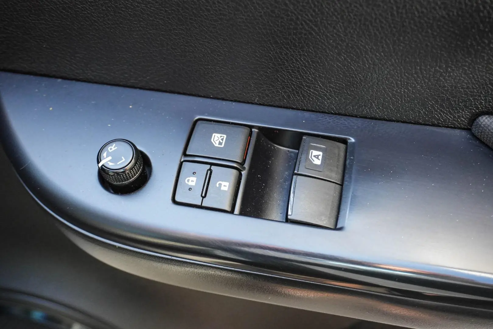 2022 Toyota Hilux Gallery Image 16