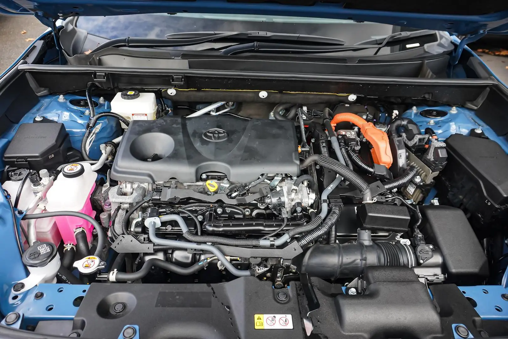 2024 Toyota RAV4 Gallery Image 25