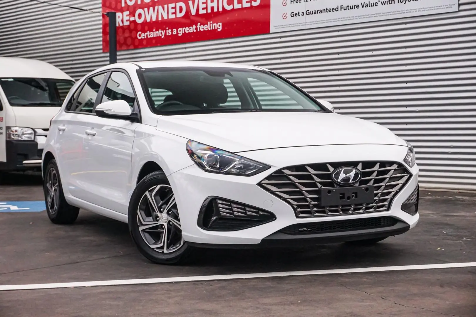 2021 Hyundai i30 Image 1