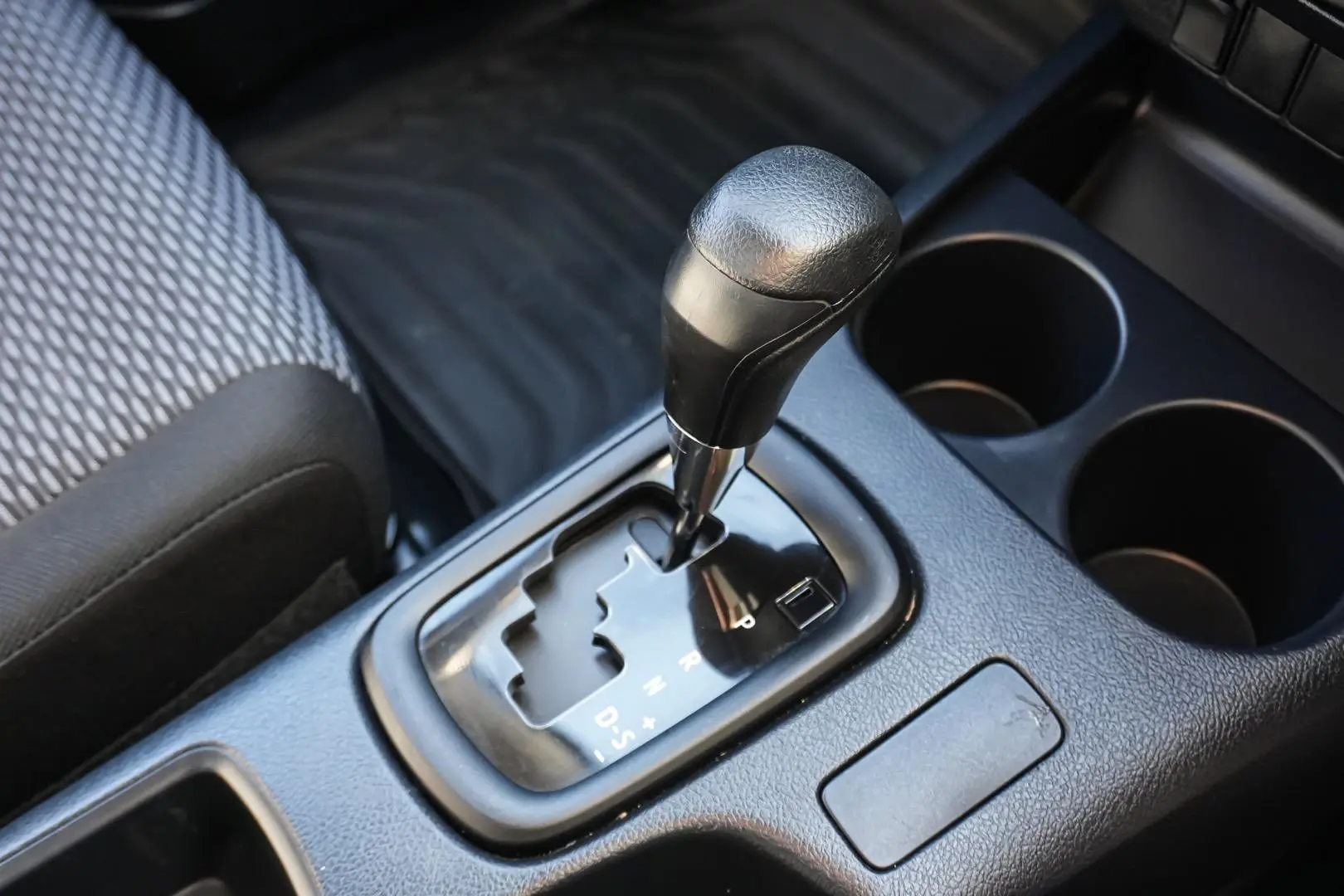 2023 Toyota Hilux Gallery Image 17