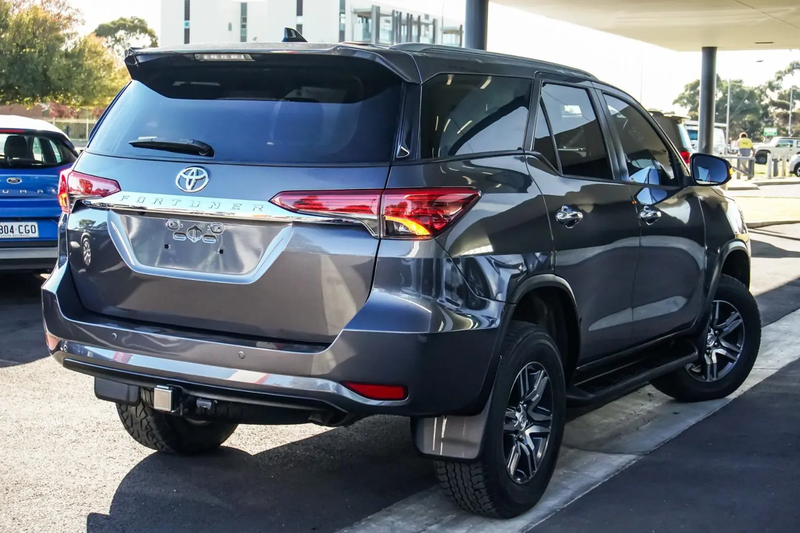 2018 Toyota Fortuner Gallery Image 2