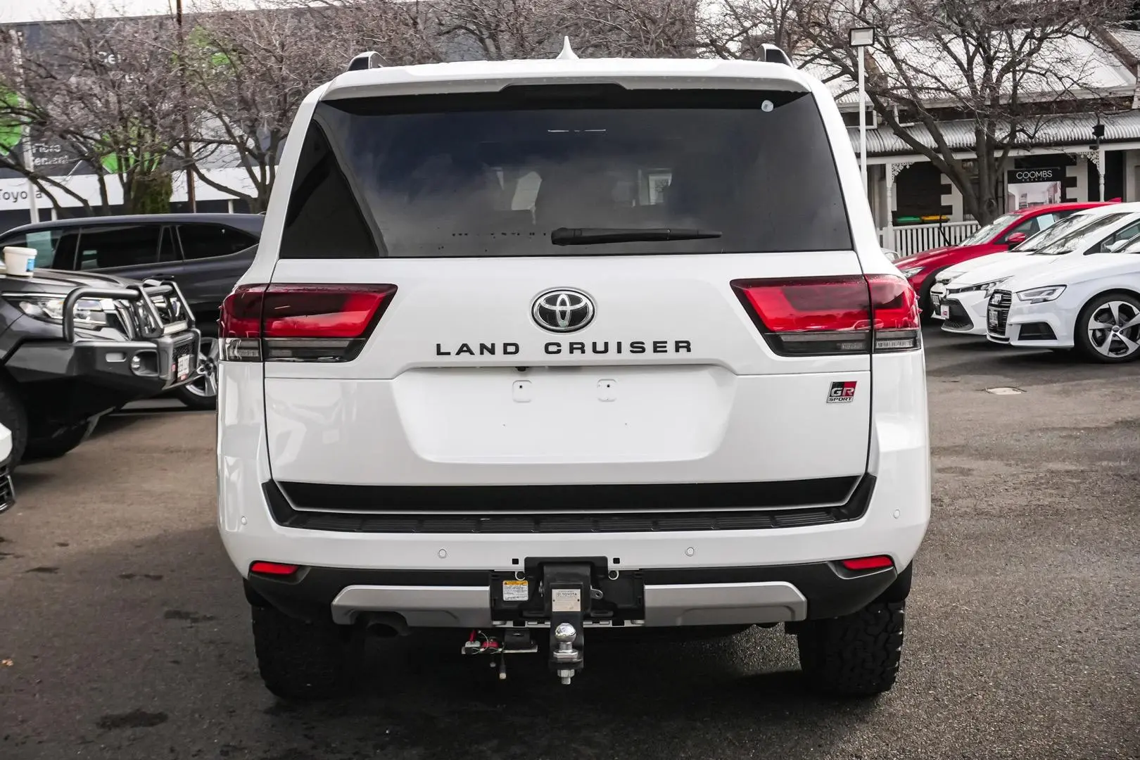 2022 Toyota Landcruiser Gallery Image 6