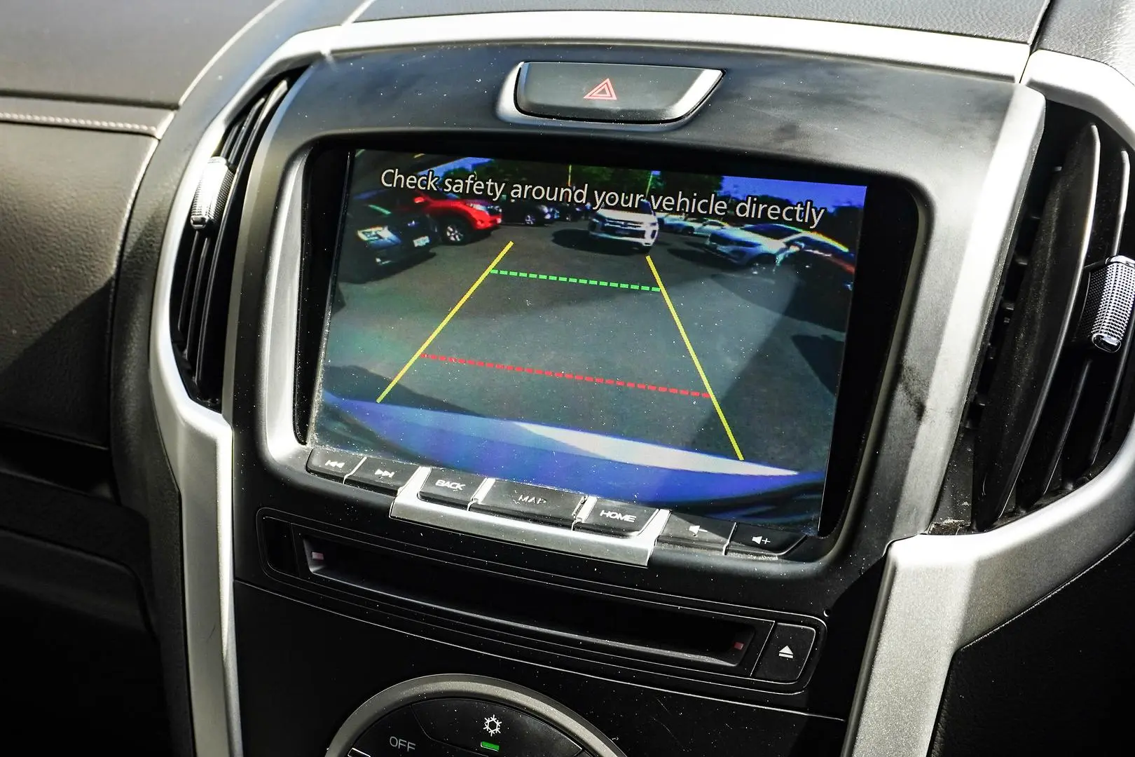 2020 Isuzu MU-X Gallery Image 21