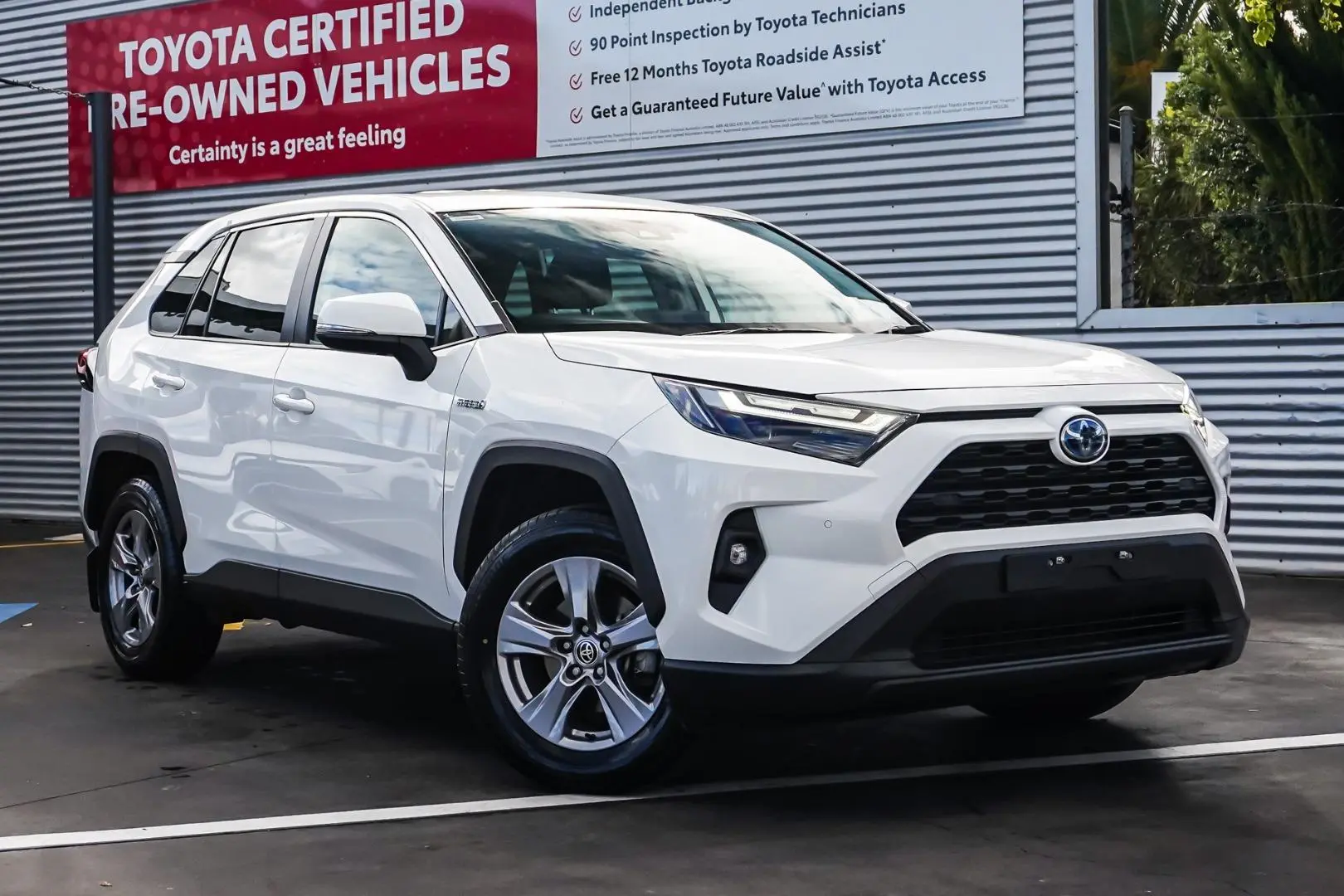 2021 Toyota RAV4 Gallery Image 1