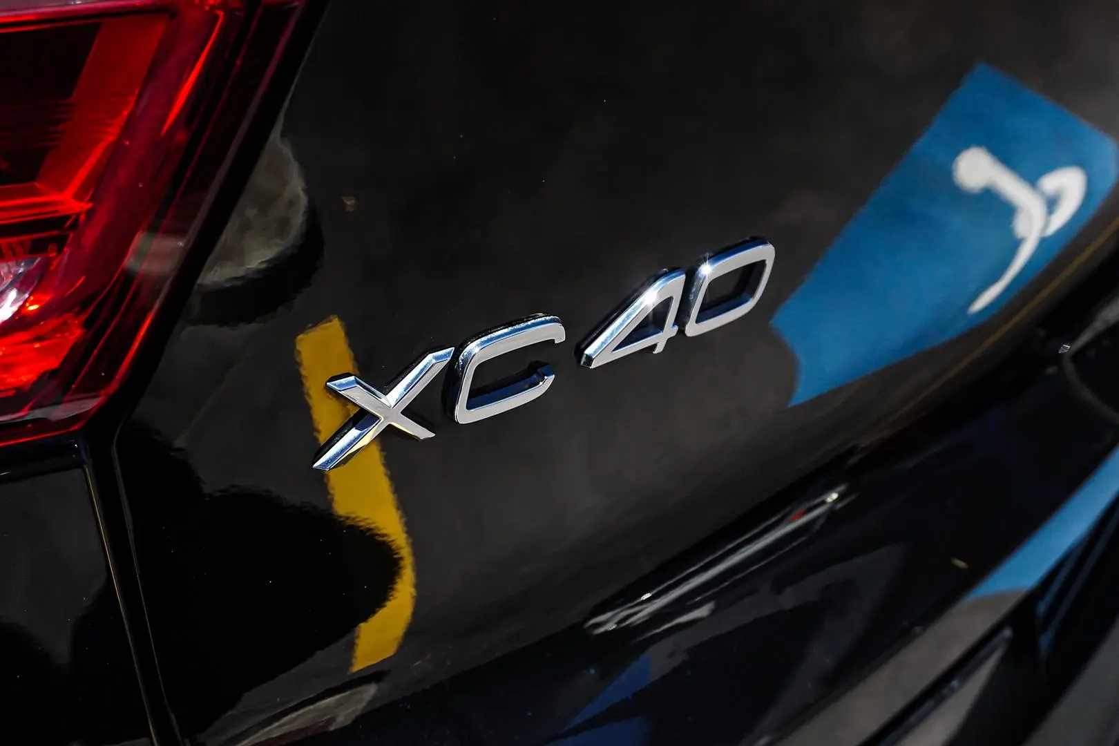 2023 Volvo XC40 Gallery Image 16