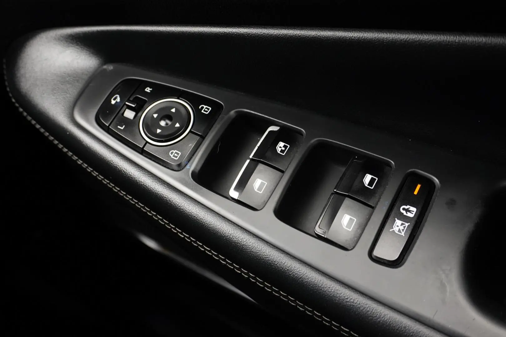 2018 Hyundai Santa Fe Gallery Image 21