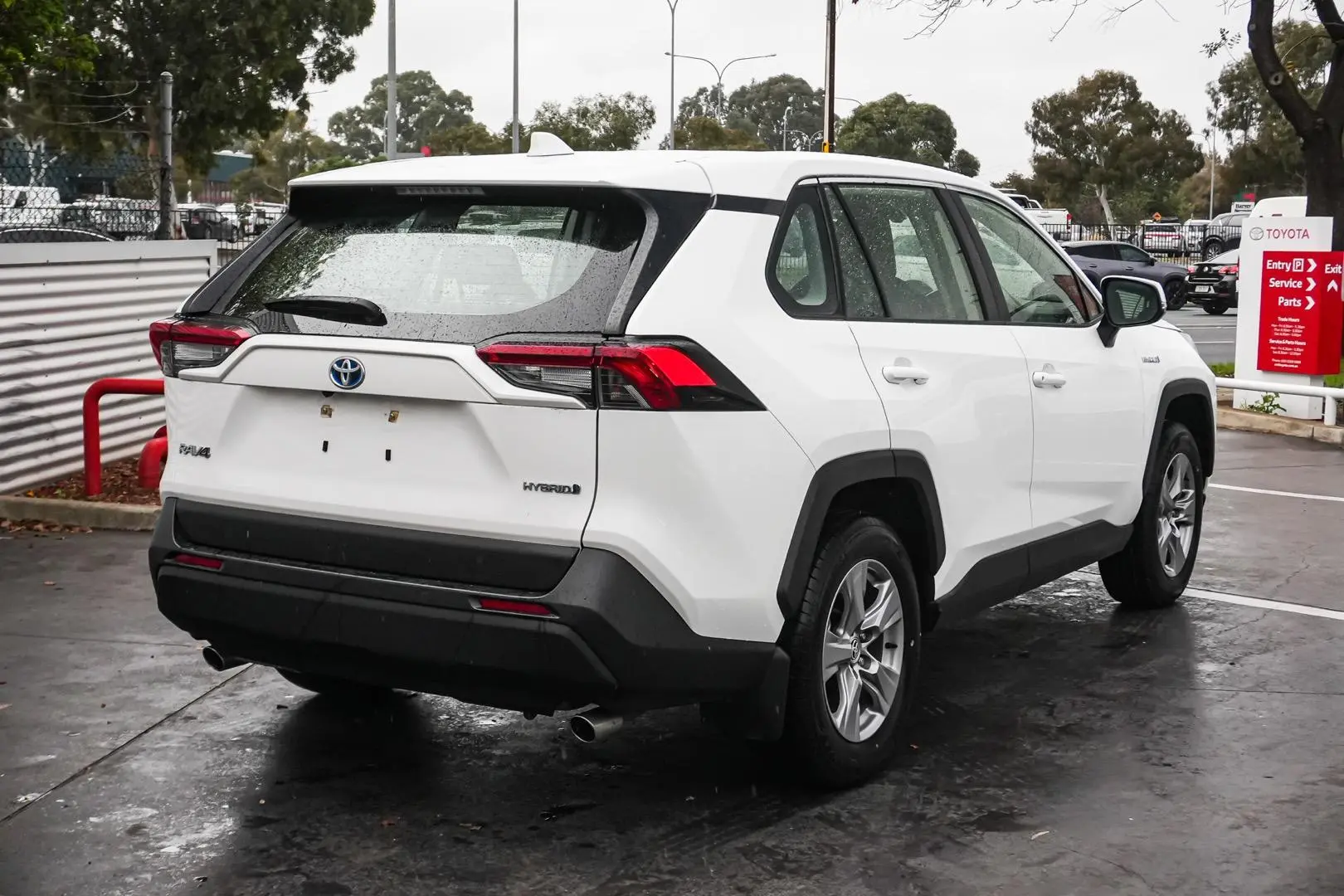 2024 Toyota RAV4 Gallery Image 3