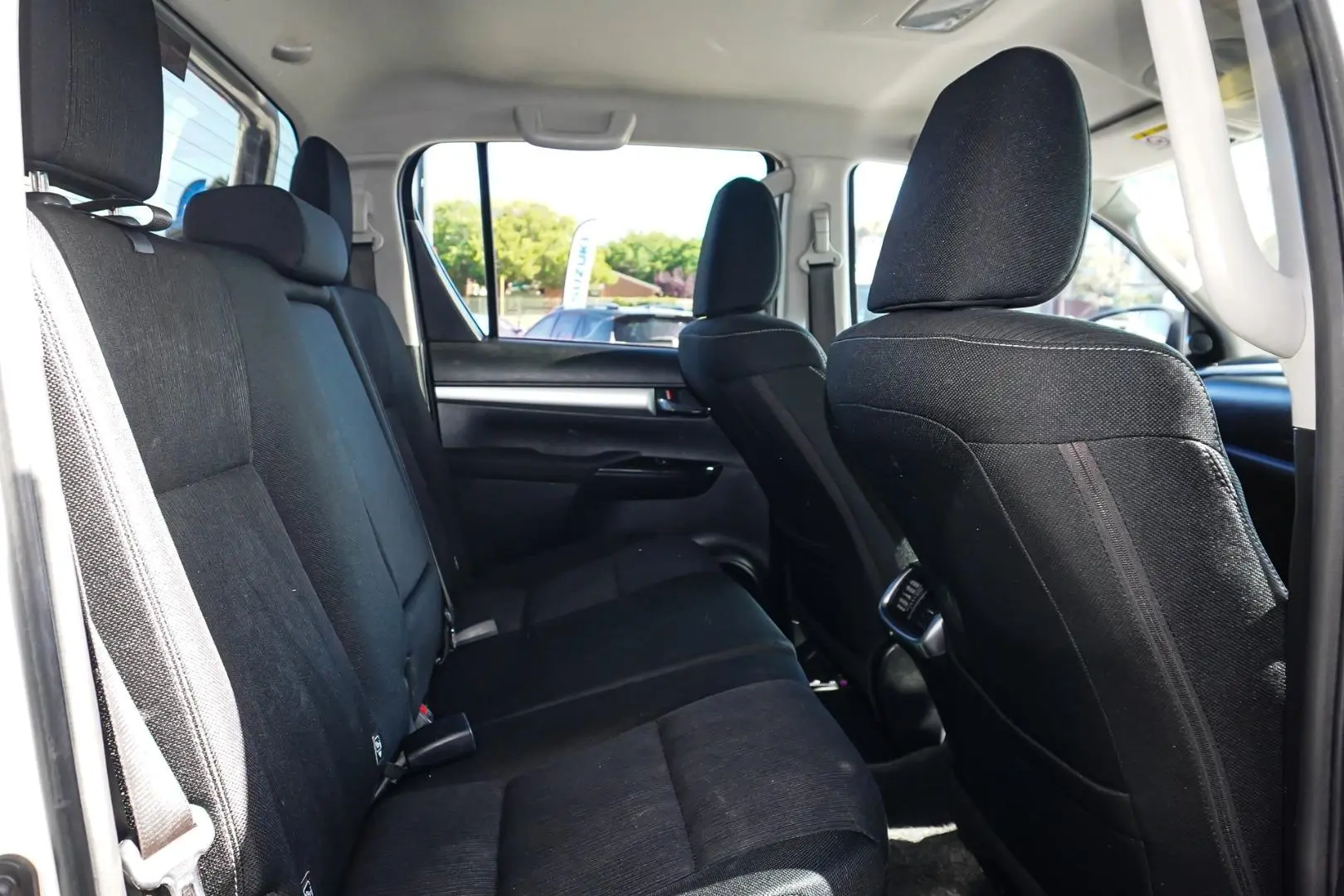 2019 Toyota Hilux Gallery Image 8