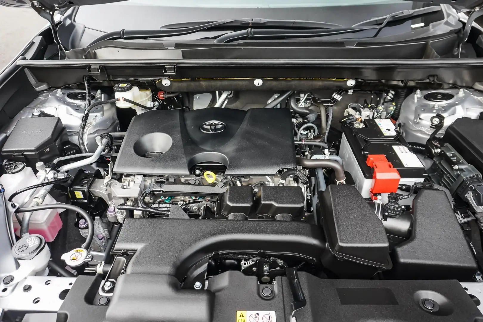 2024 Toyota RAV4 Gallery Image 24