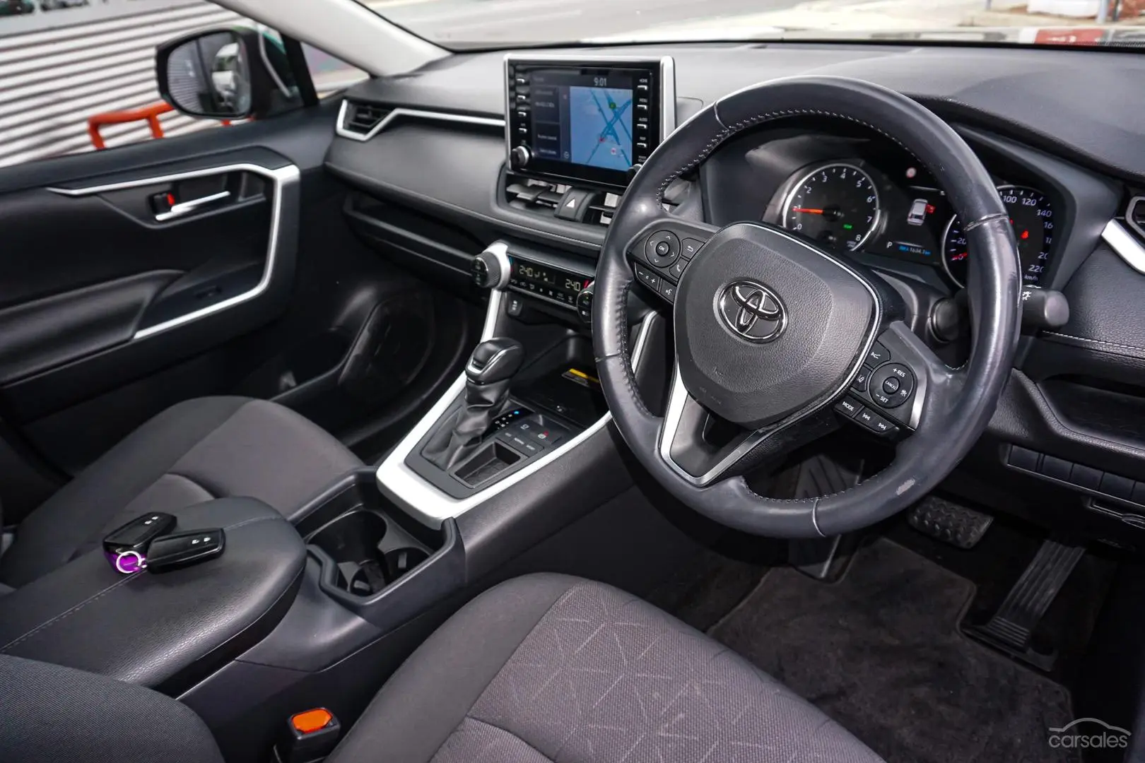 2019 Toyota RAV4 Image 6