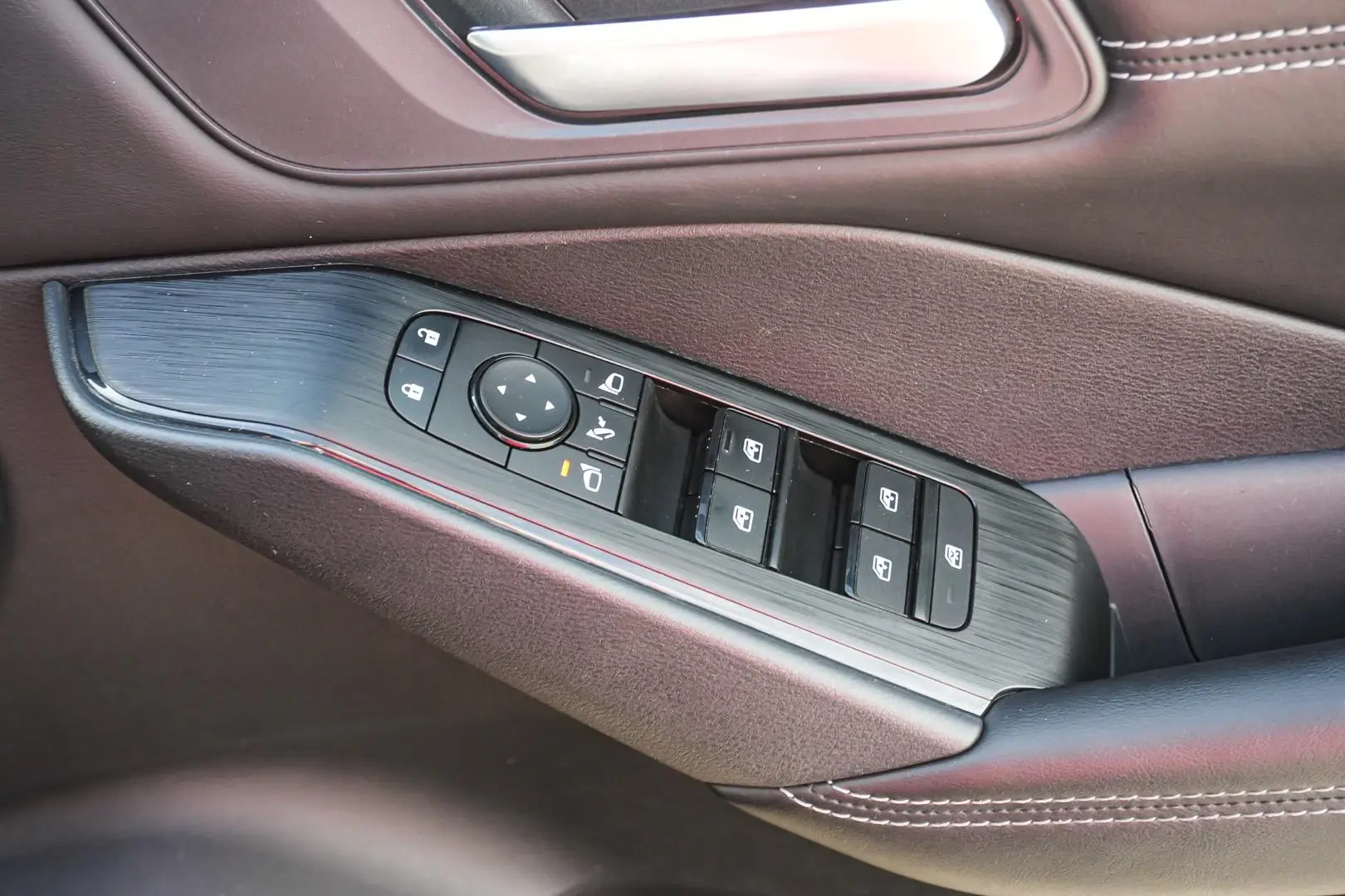 2022 Nissan QASHQAI Gallery Image 18