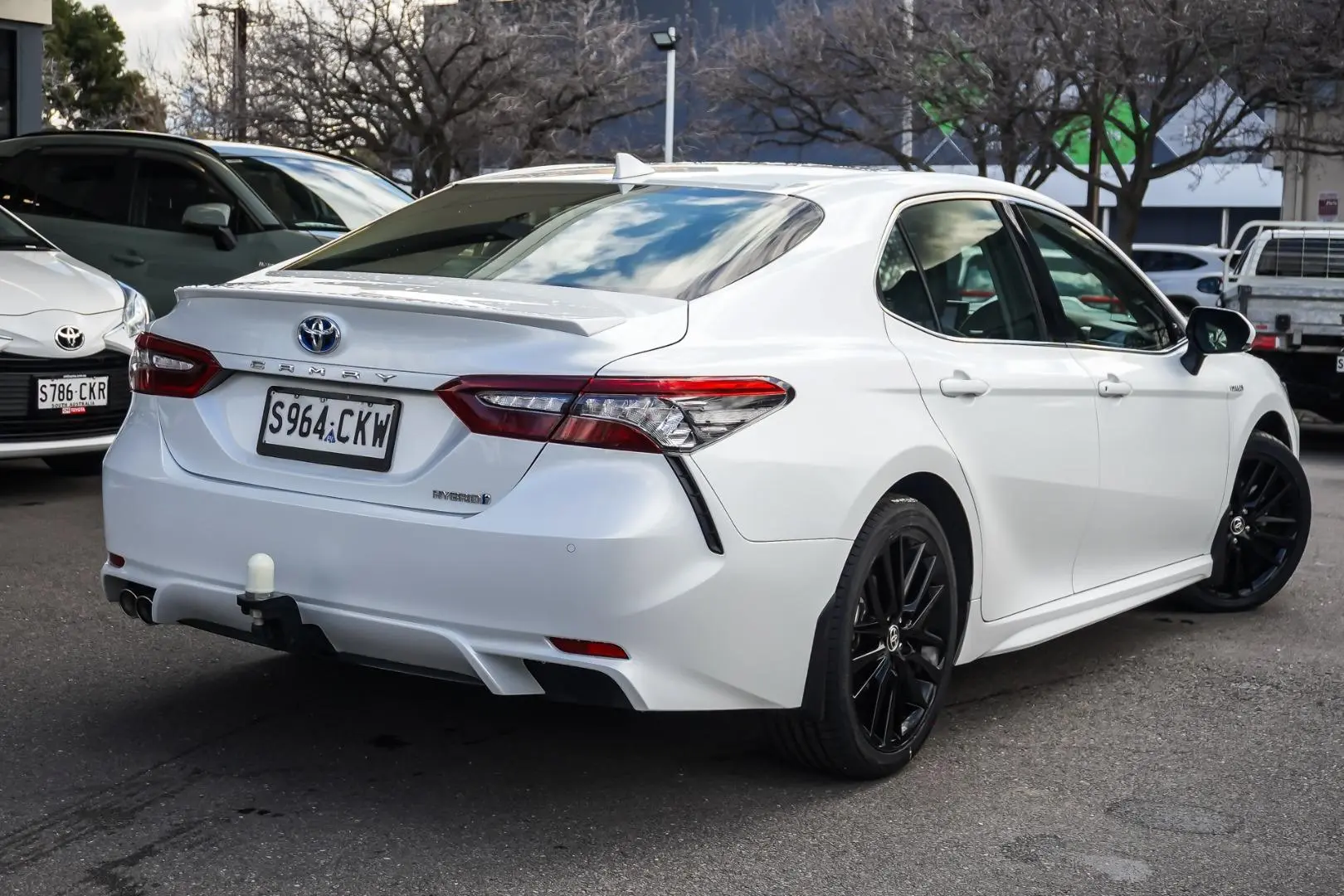 2021 Toyota Camry Gallery Image 3