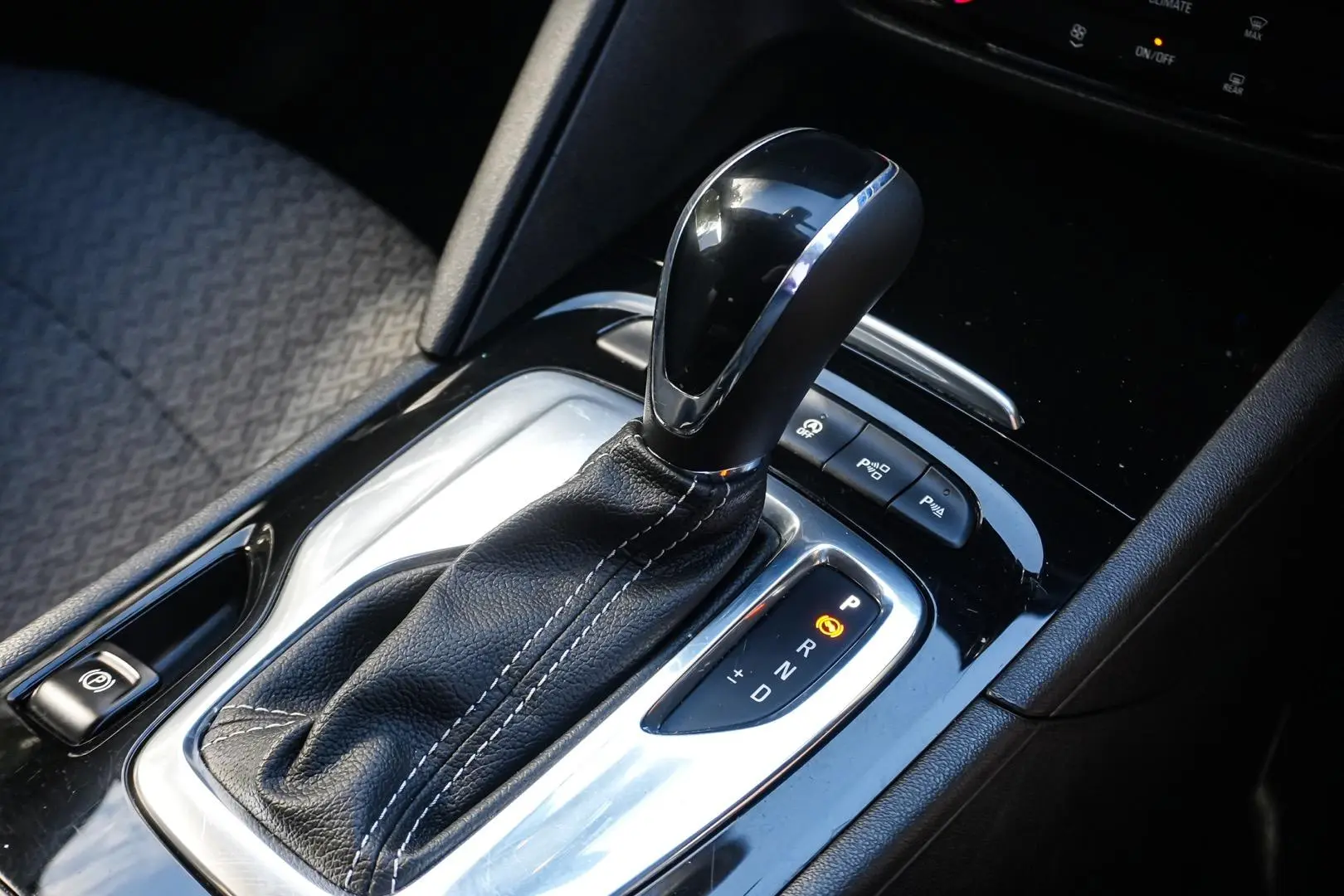 2018 Holden Commodore Gallery Image 17