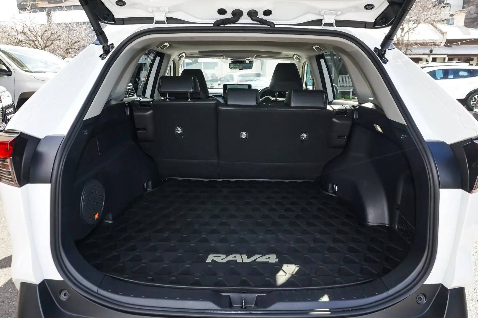 2024 Toyota RAV4 Gallery Image 9