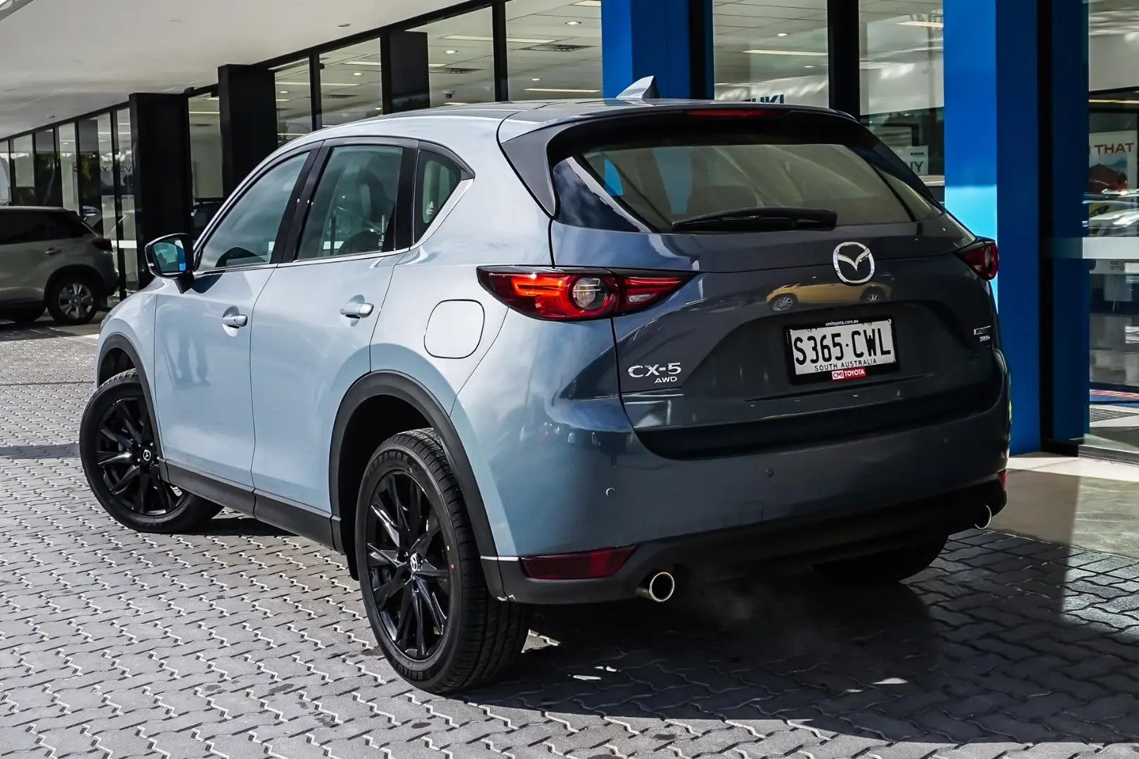 2021 Mazda CX-5 Gallery Image 2