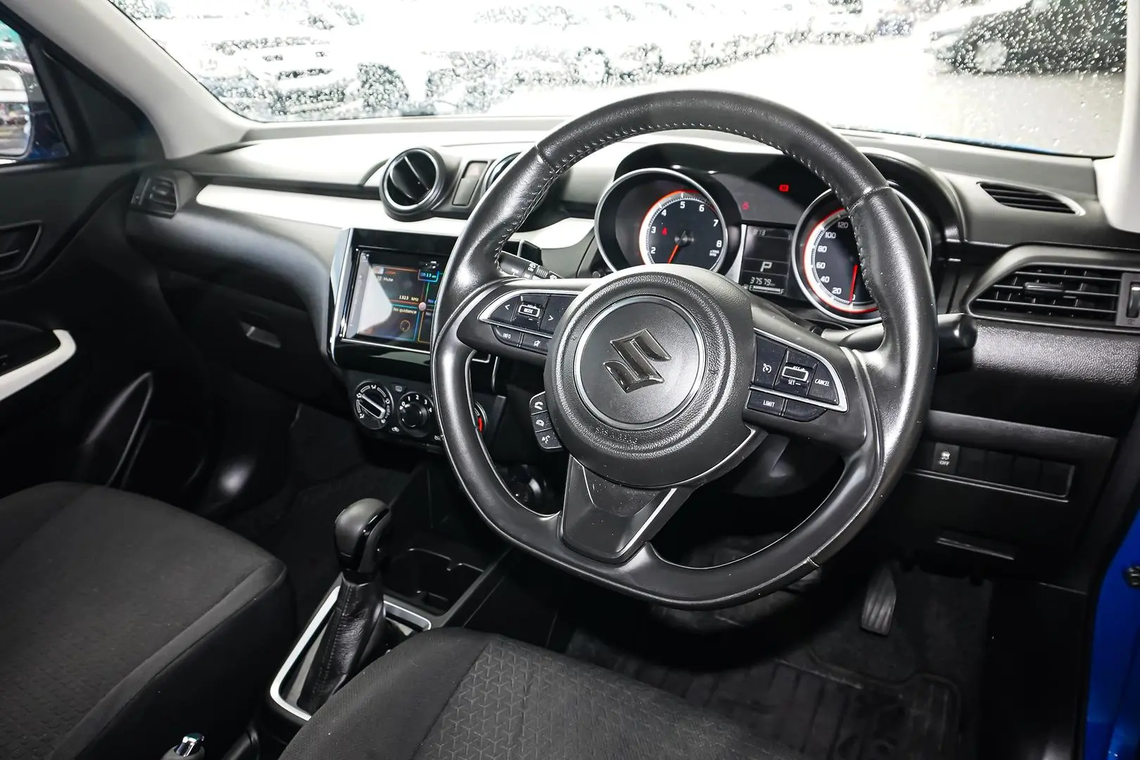 2019 Suzuki Swift Gallery Image 7