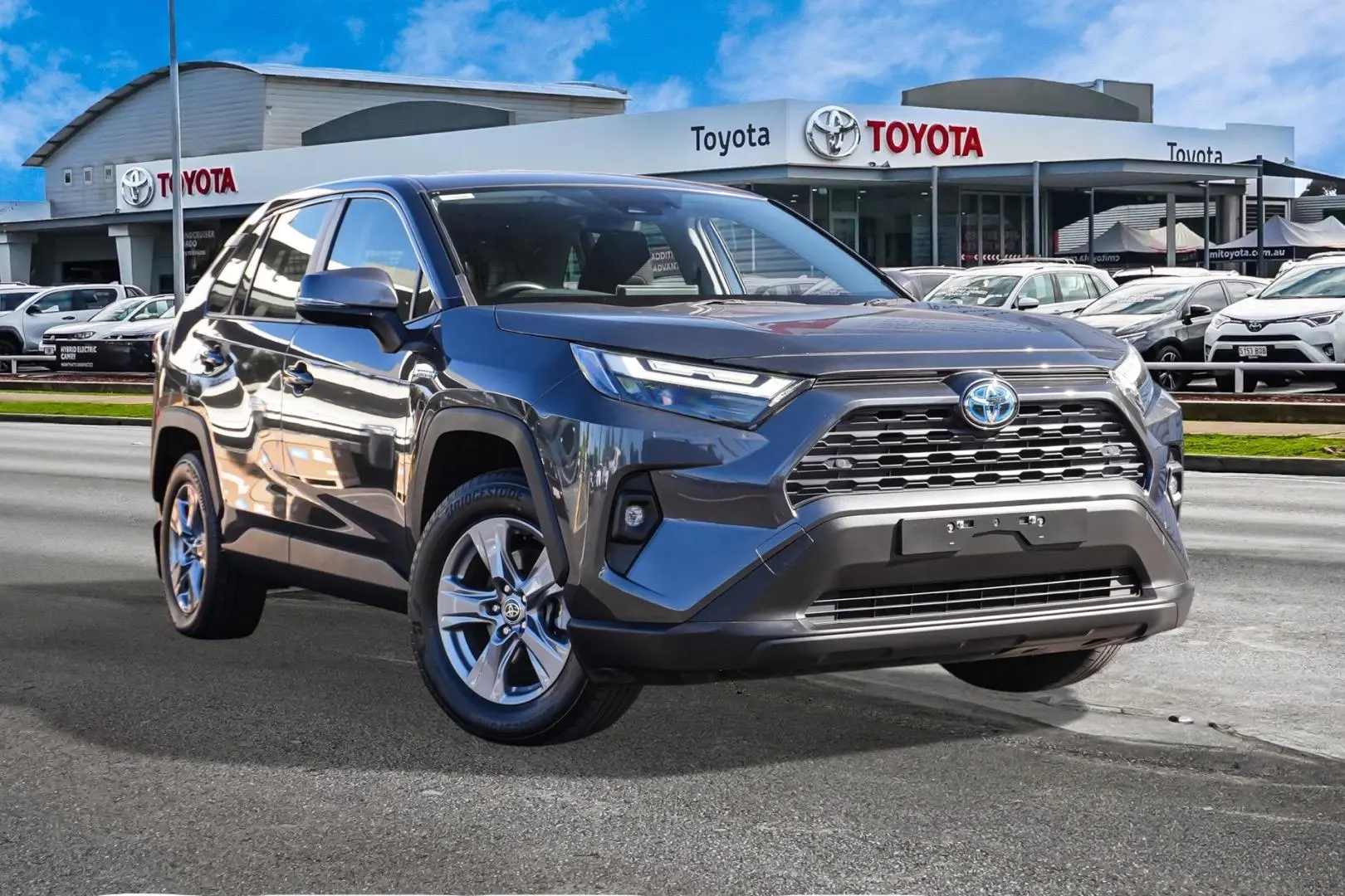2022 Toyota RAV4 Gallery Image 1
