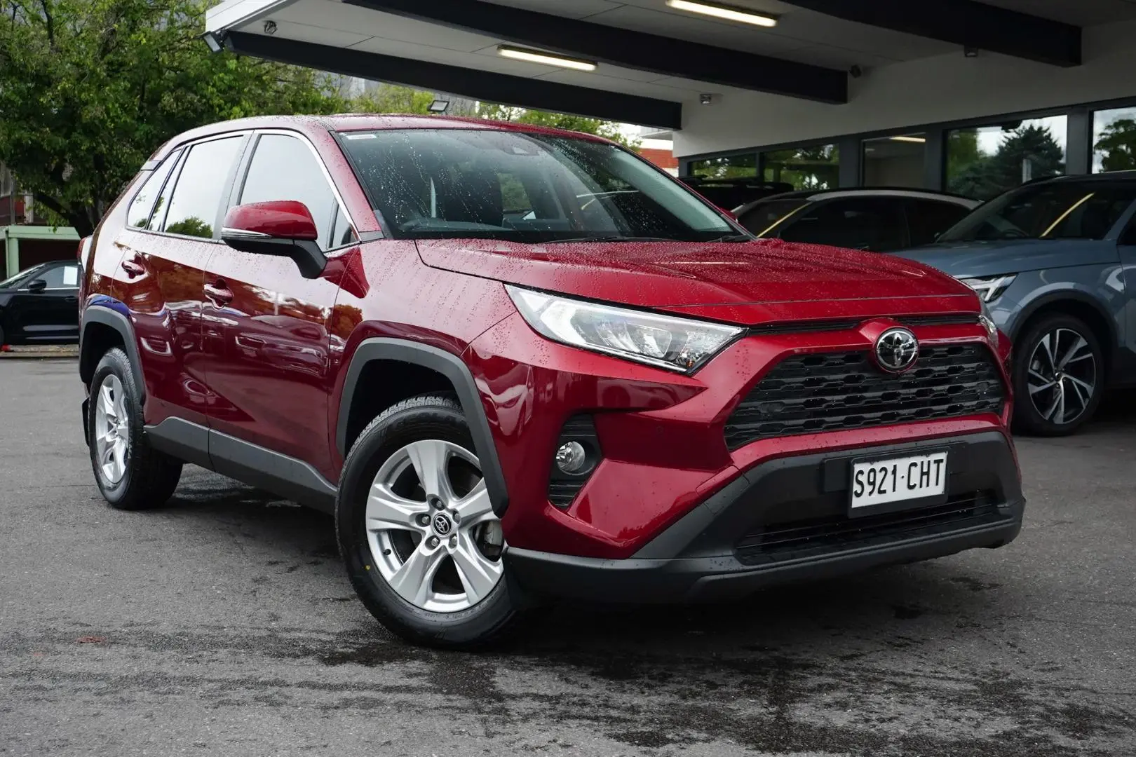 2020 Toyota RAV4 Gallery Image 2