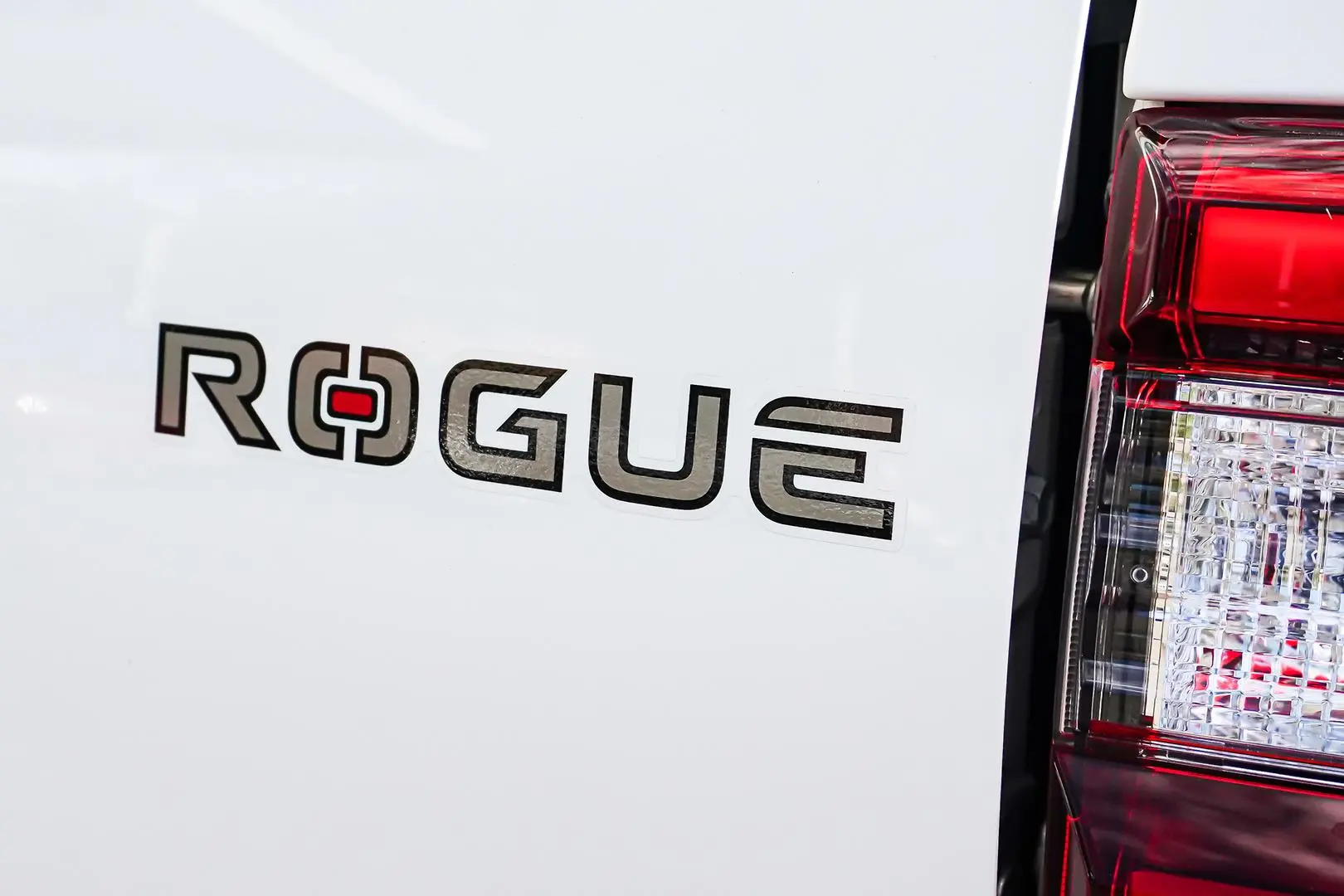 2024 Toyota Hilux Gallery Image 14