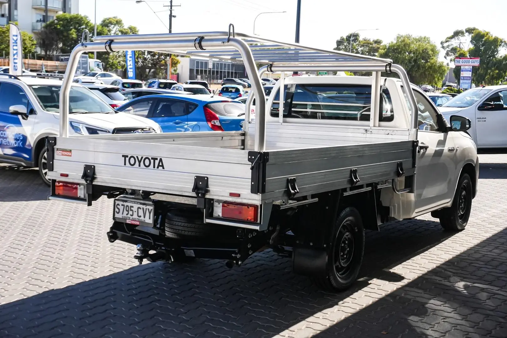 2023 Toyota Hilux Gallery Image 4