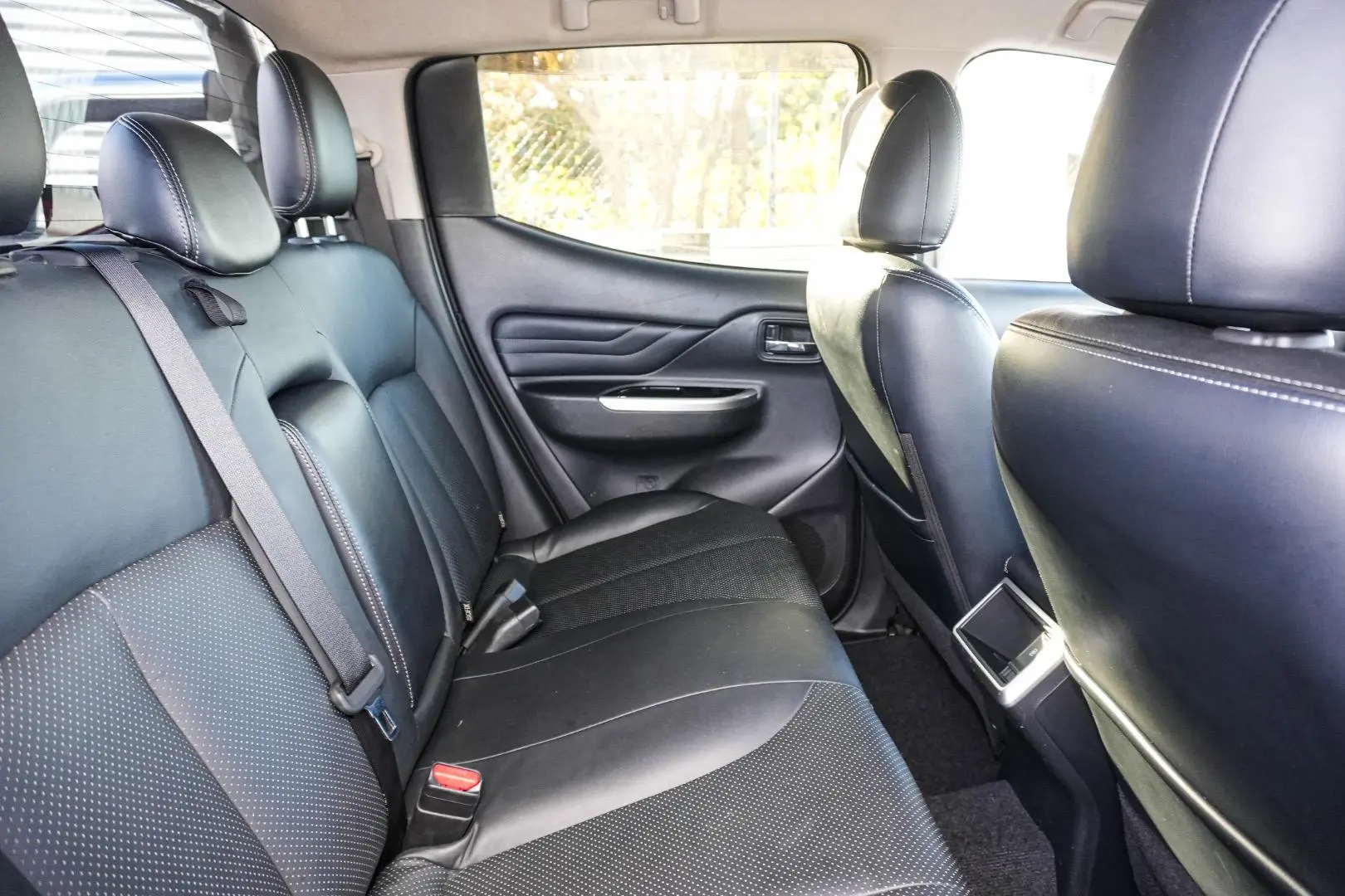 2019 Mitsubishi Triton Gallery Image 9