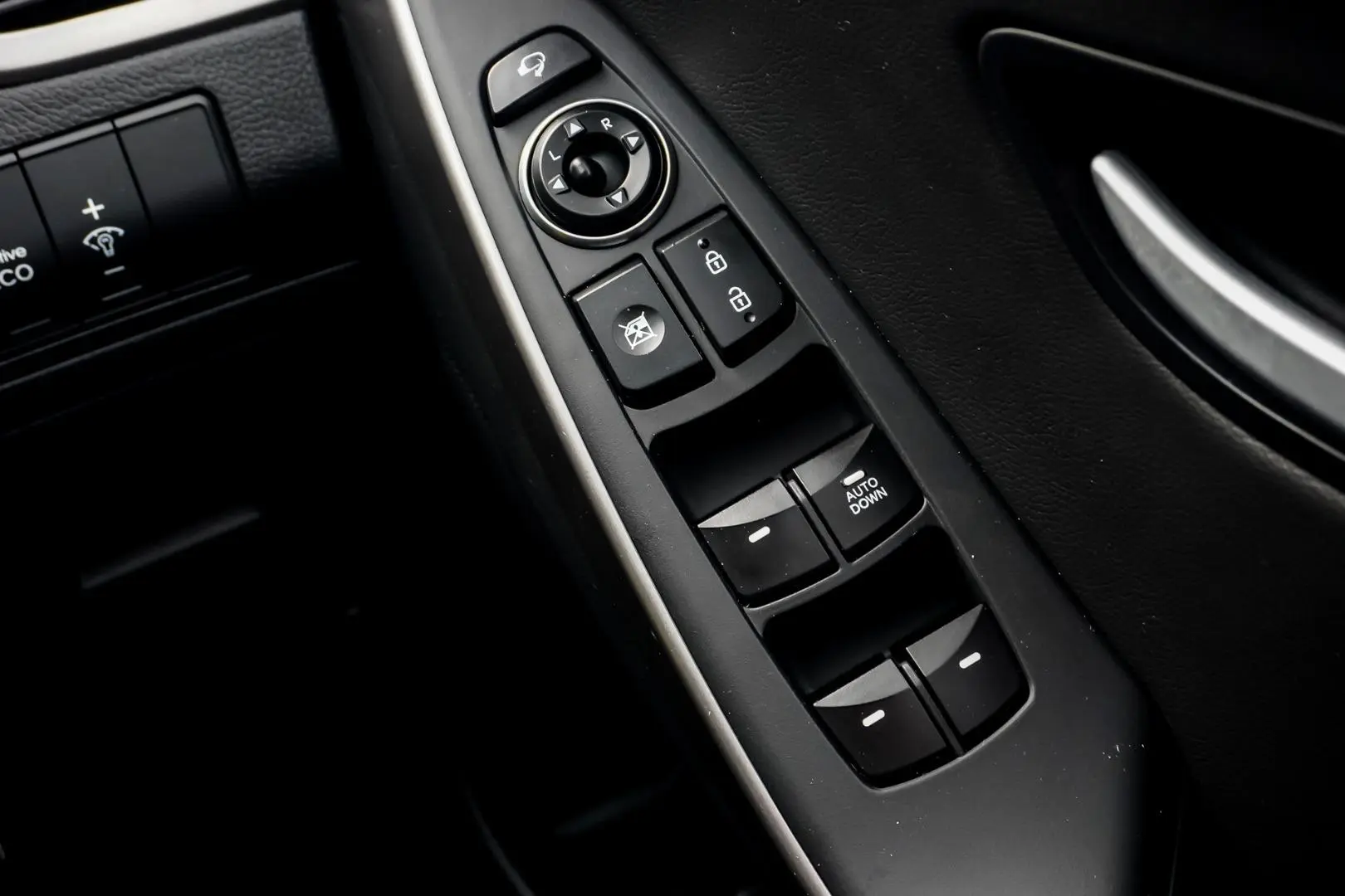 2016 Hyundai i30 Gallery Image 21