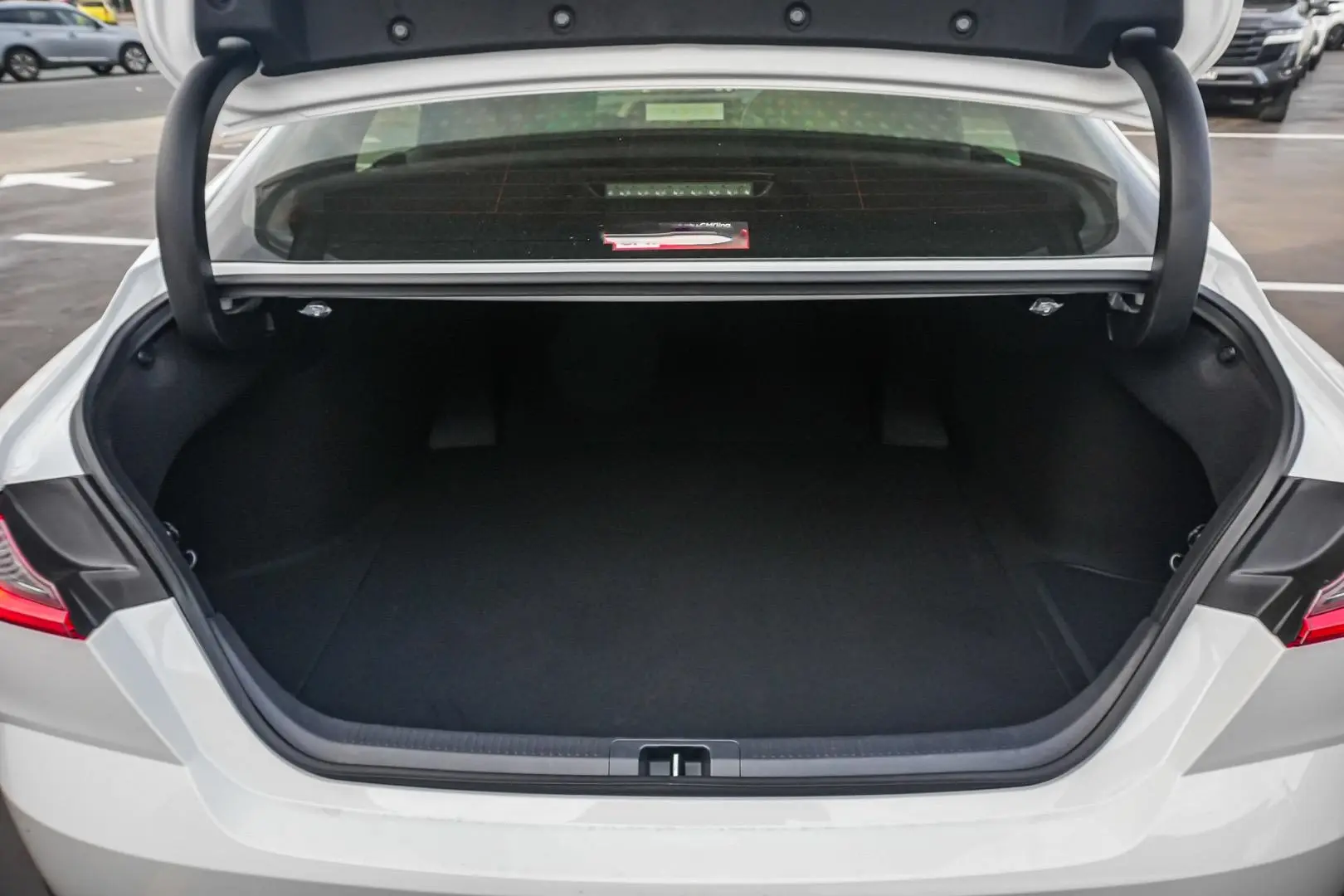 2025 Toyota Camry Gallery Image 10