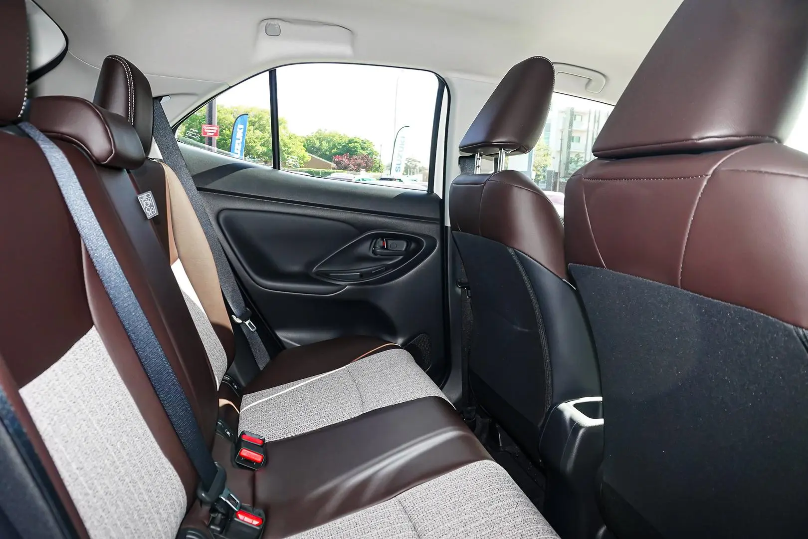 2022 Toyota Yaris Cross Gallery Image 8