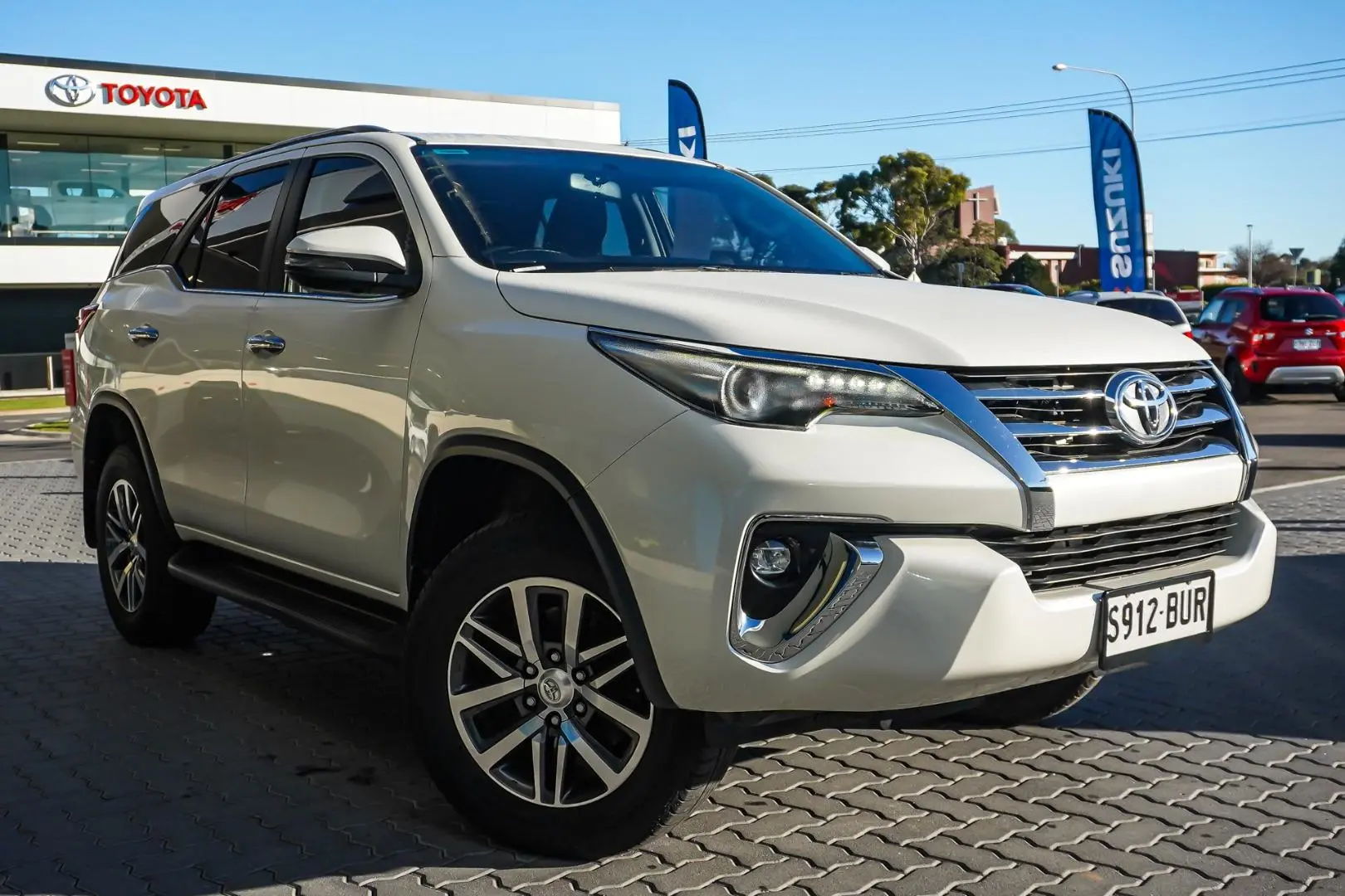 2017 Toyota Fortuner Gallery Image 2