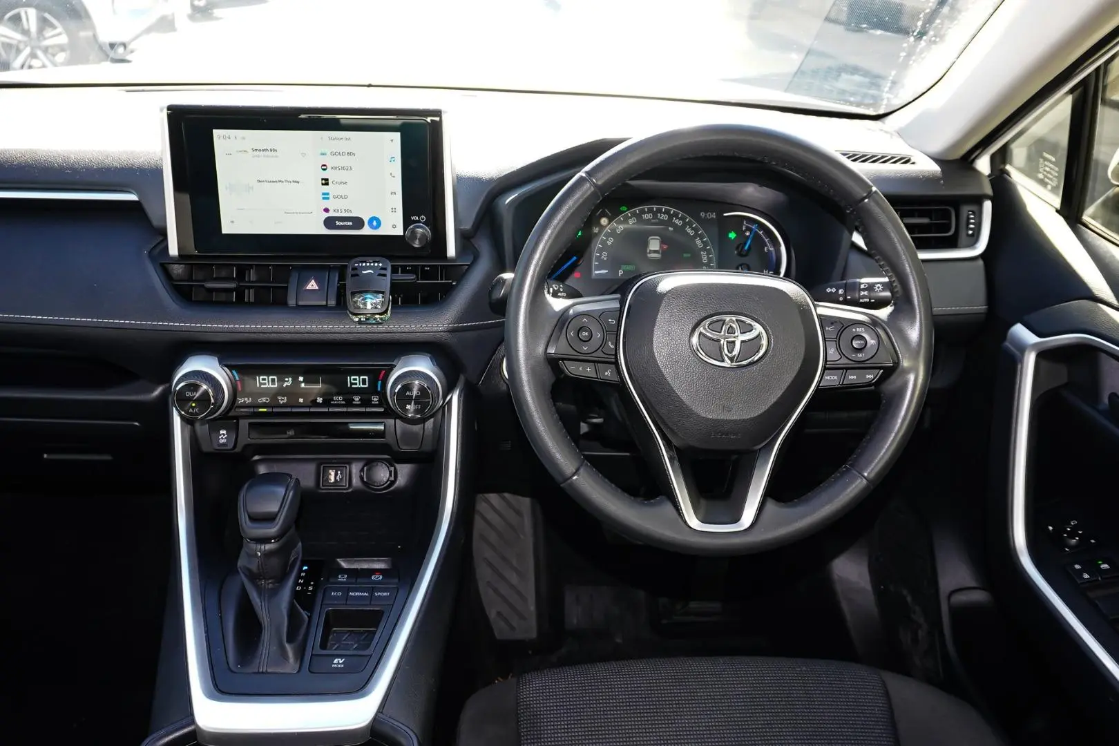 2024 Toyota RAV4 Gallery Image 9