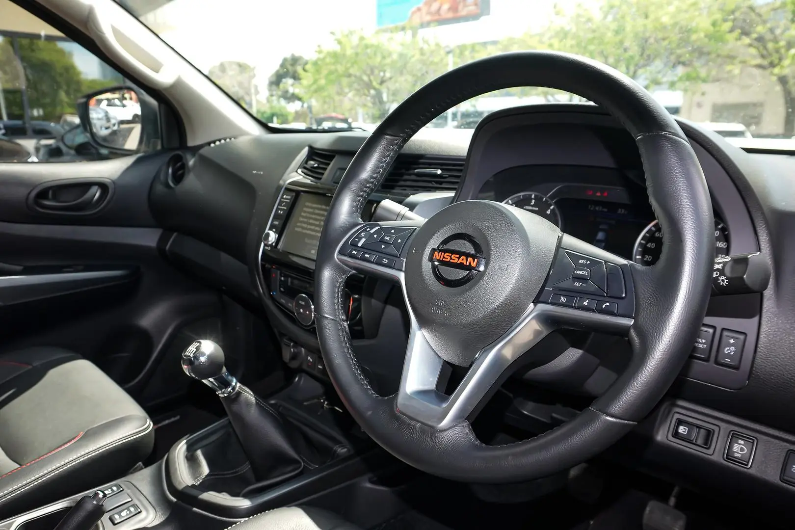 2023 Nissan Navara Gallery Image 6