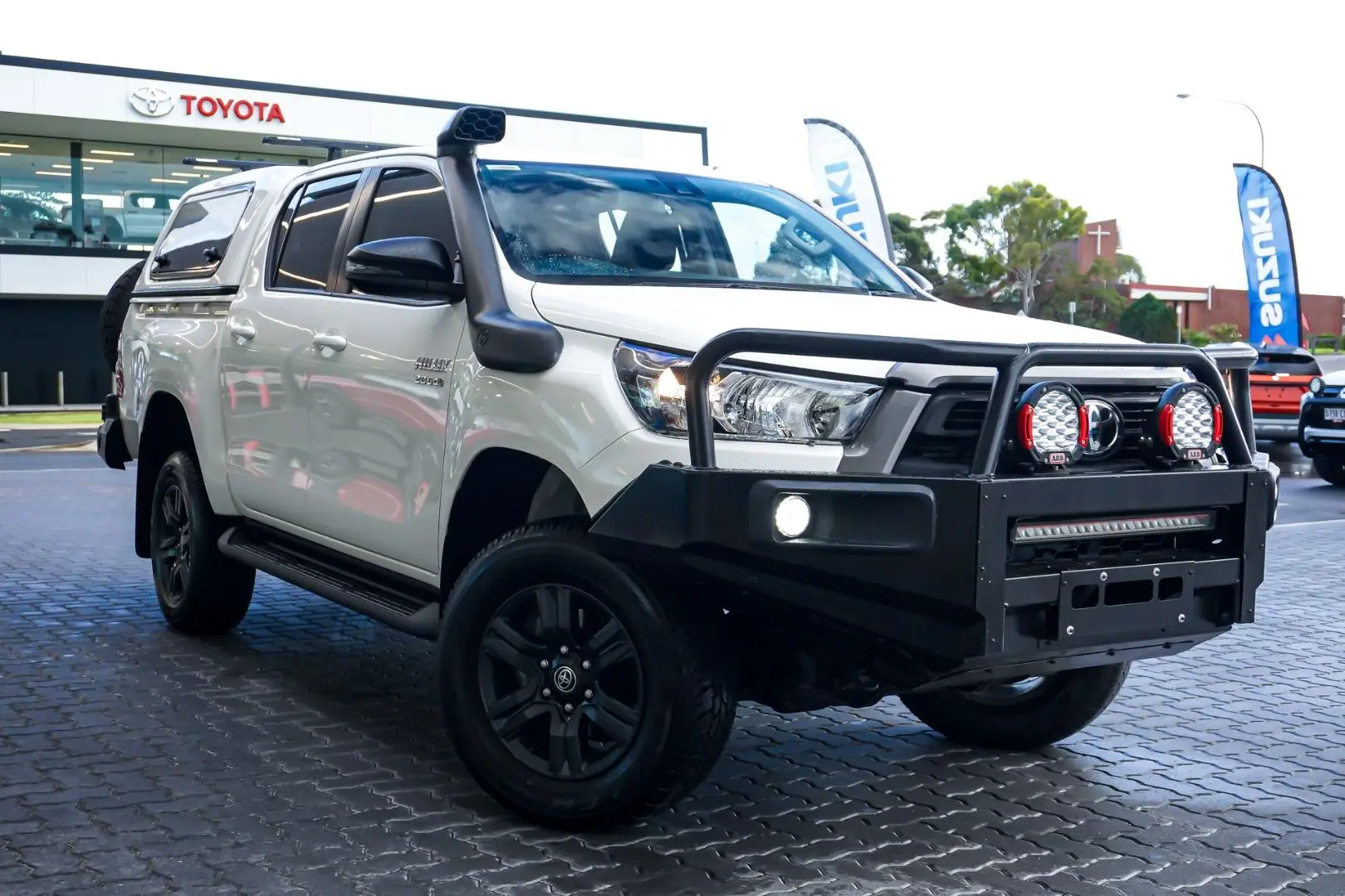 2023 Toyota Hilux Gallery Image 2