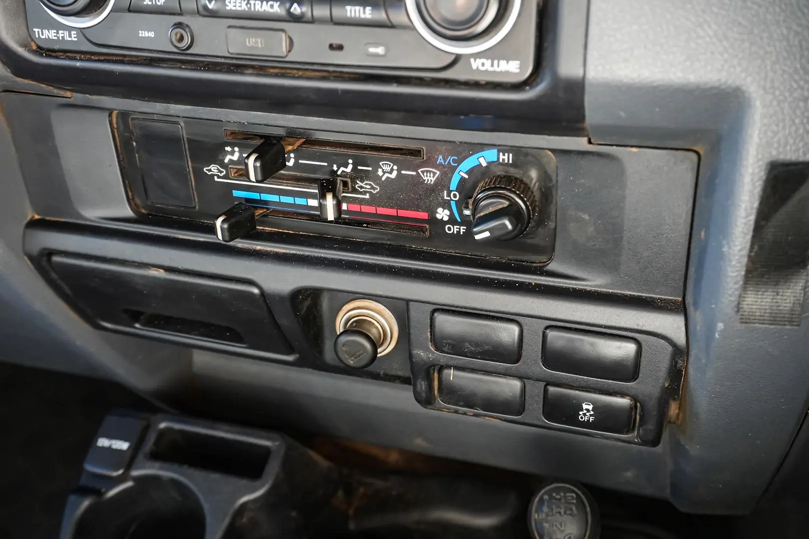 2019 Toyota Landcruiser Gallery Image 13