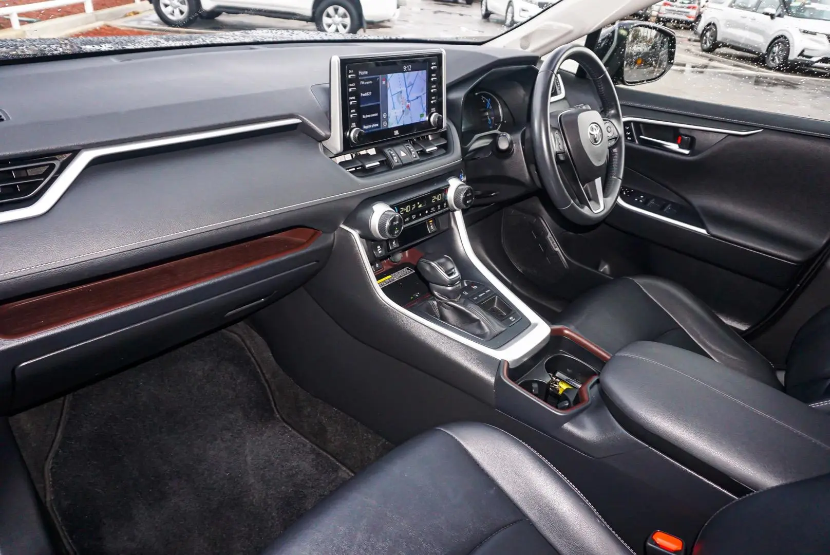 2021 Toyota RAV4 Gallery Image 9