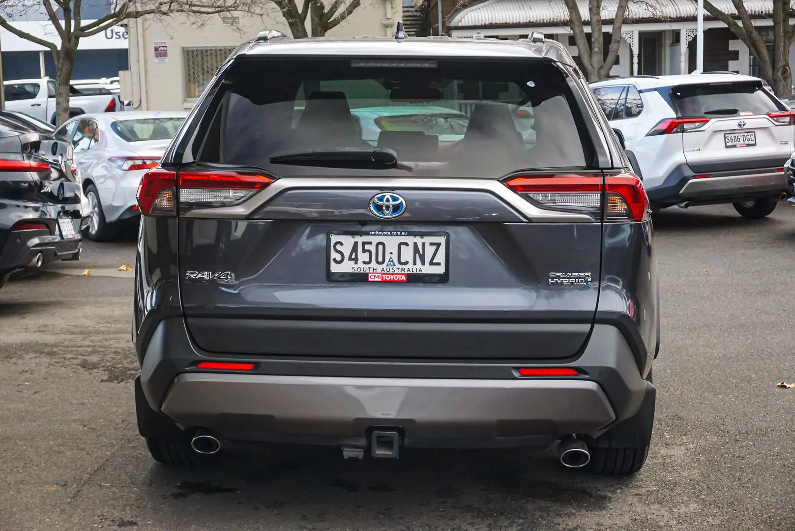 2020 Toyota RAV4 Gallery Image 6