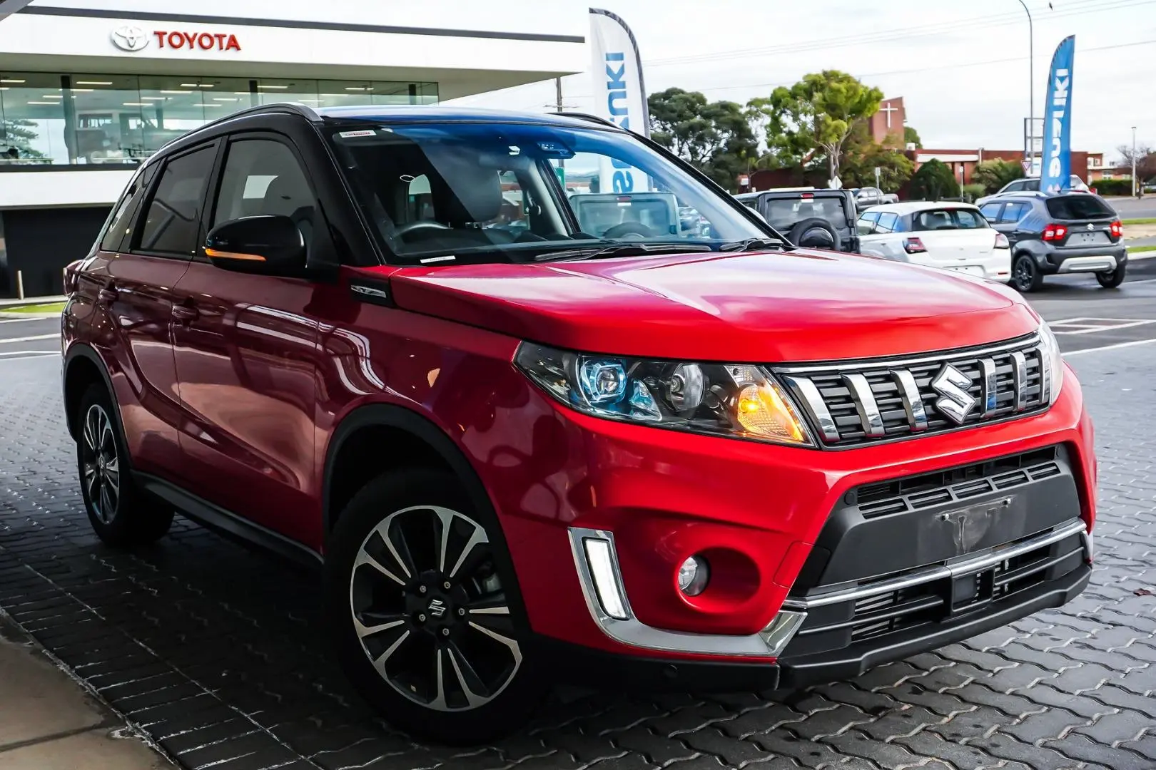 2023 Suzuki Vitara Gallery Image 2
