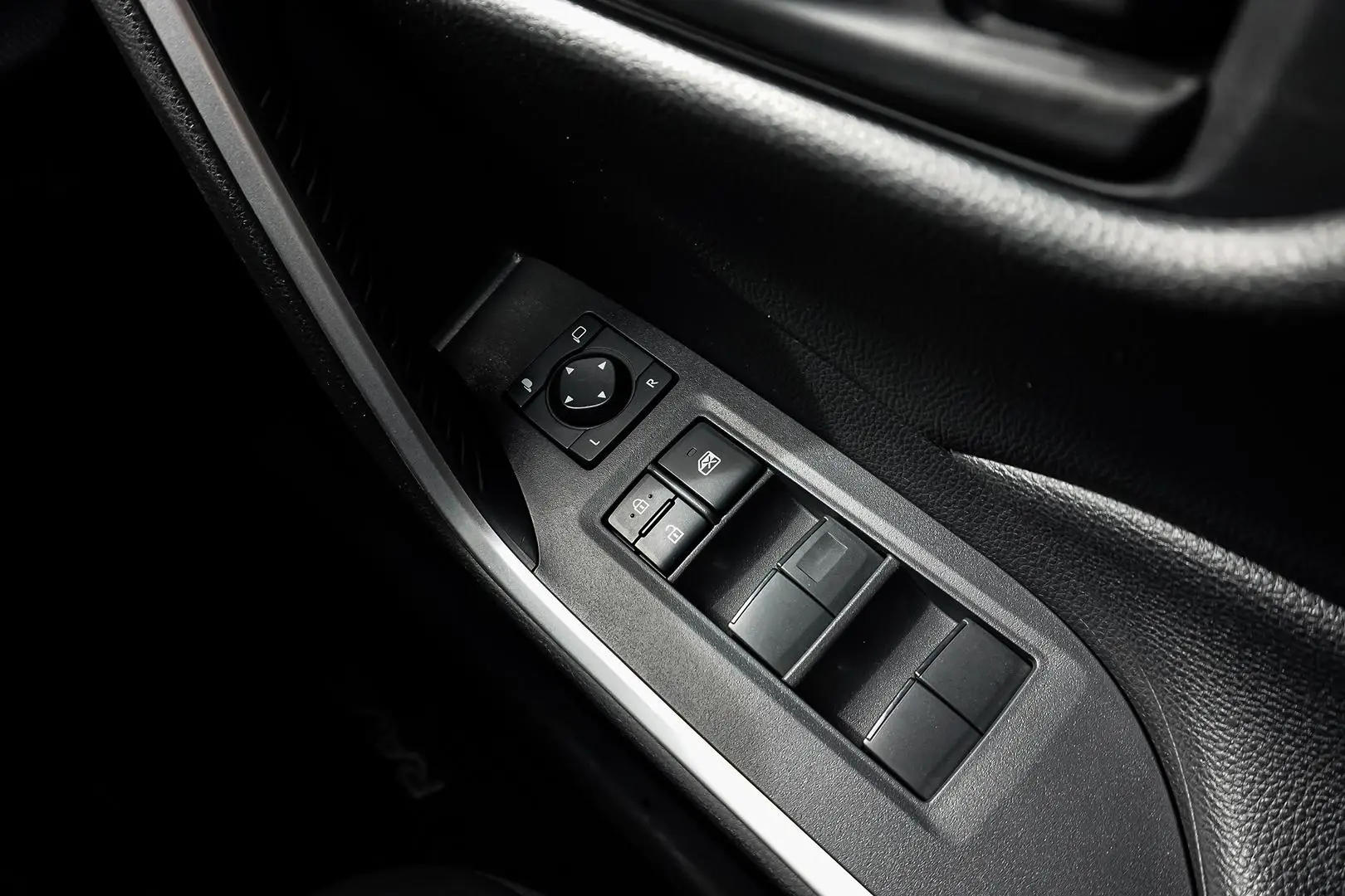 2021 Toyota RAV4 Gallery Image 21