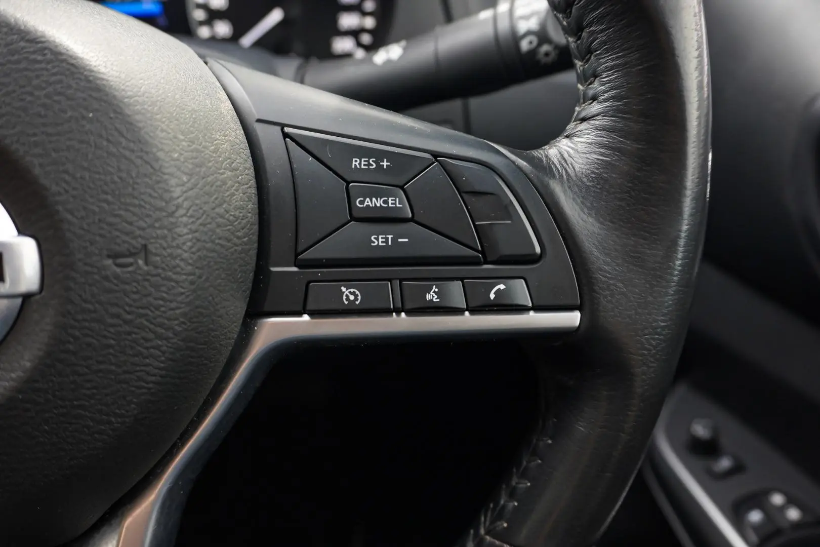 2023 Nissan Navara Gallery Image 25