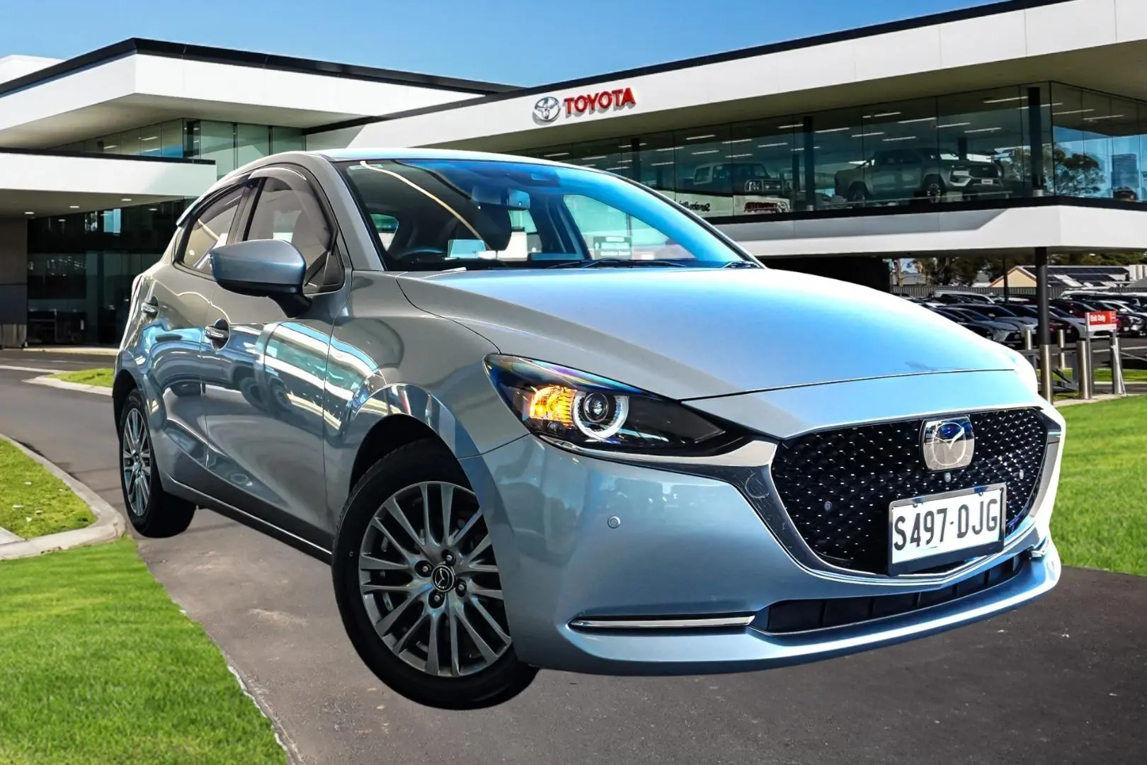 2020 Mazda 2 Gallery Image 1