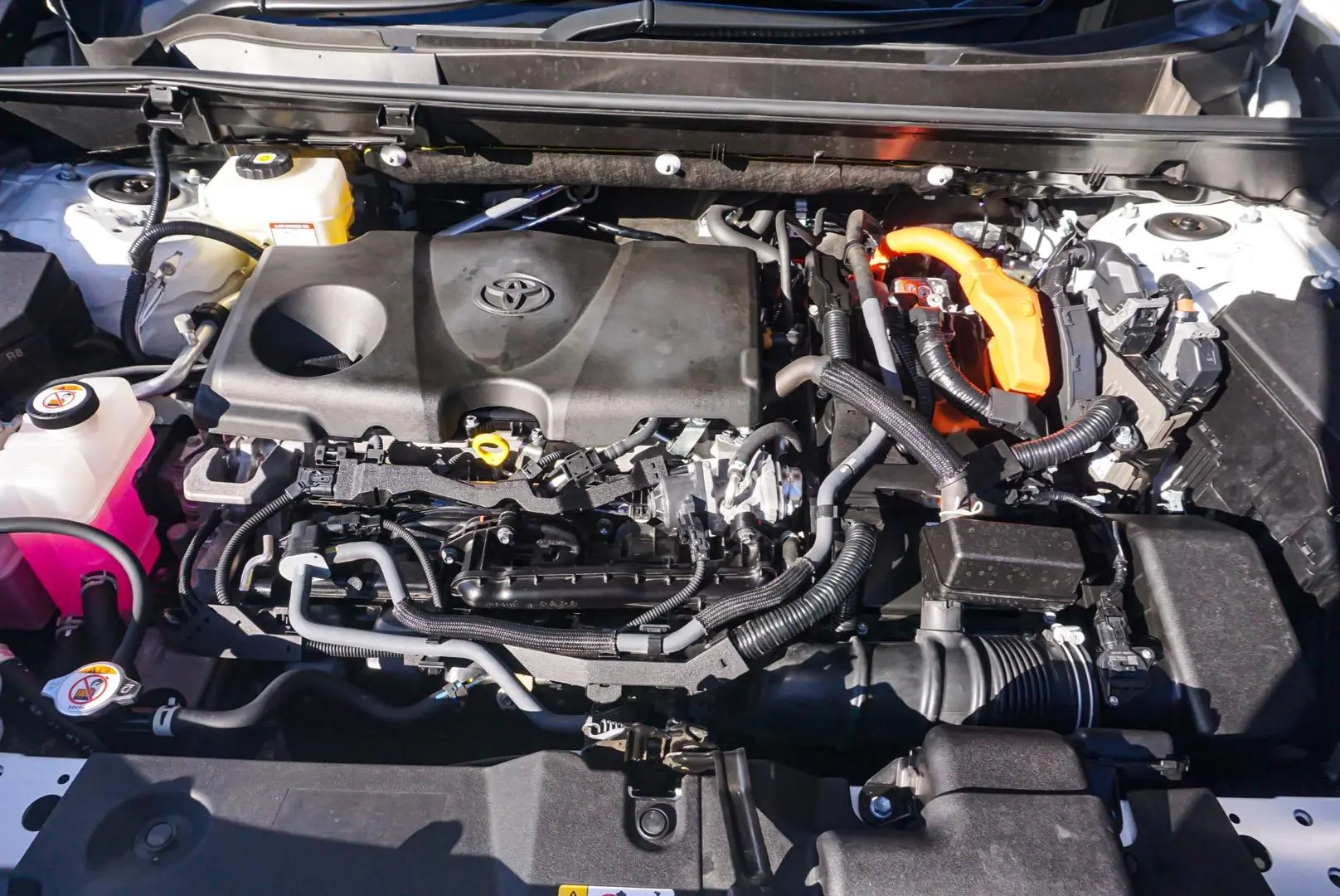 2022 Toyota RAV4 Gallery Image 23