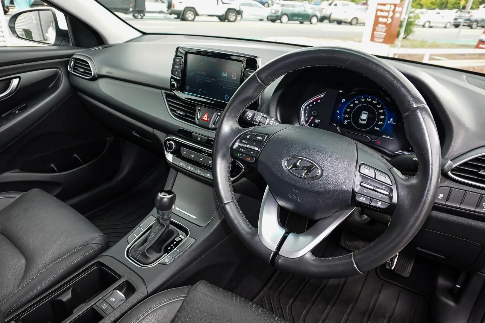2022 Hyundai i30 Gallery Image 7