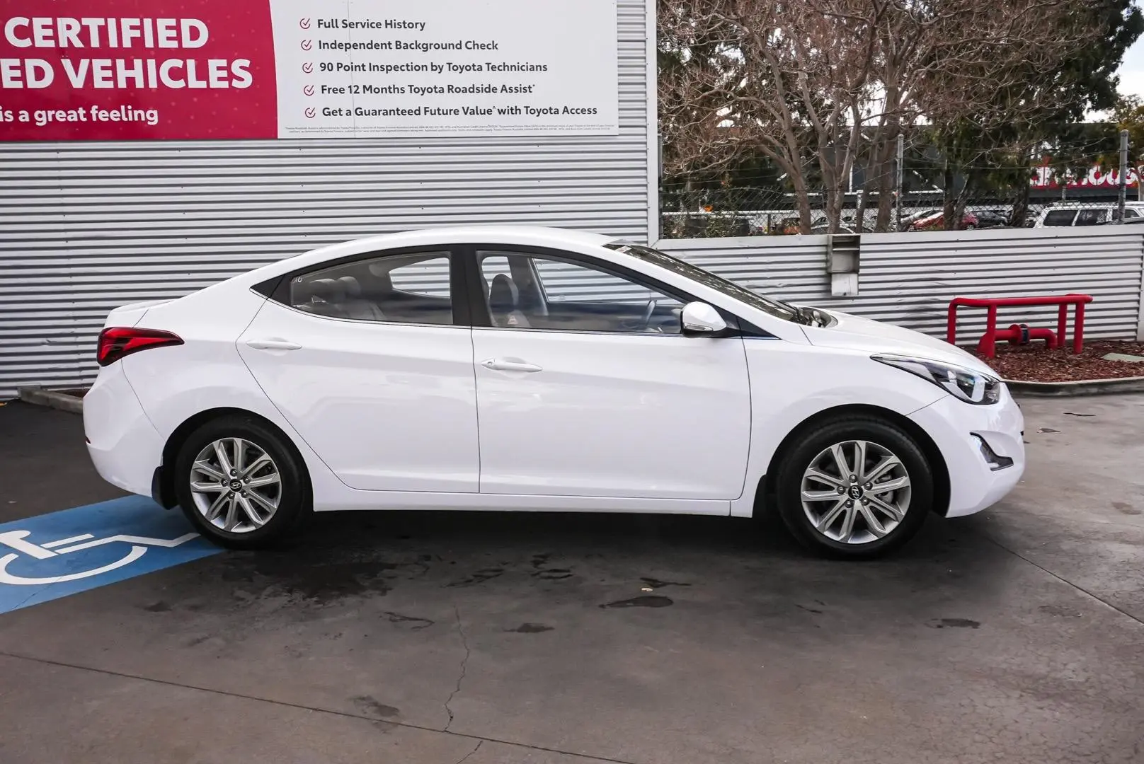 2014 Hyundai Elantra Gallery Image 4